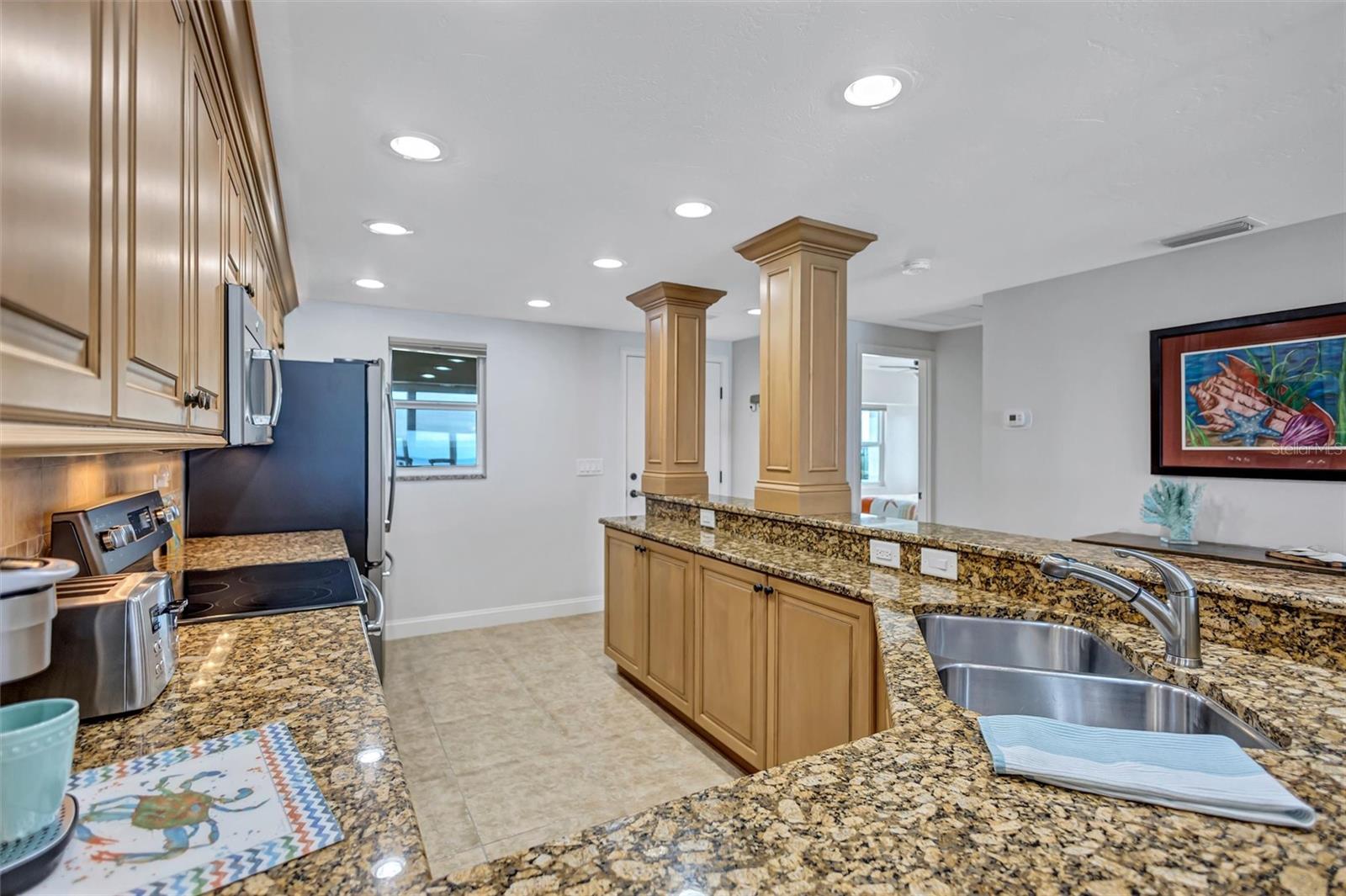 6140 MIDNIGHT PASS RD #501