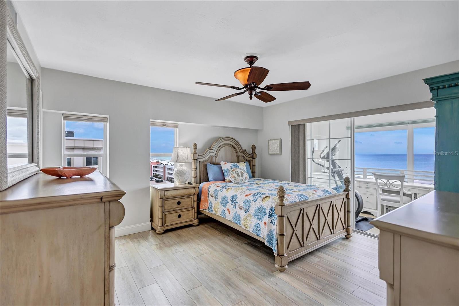 6140 MIDNIGHT PASS RD #501