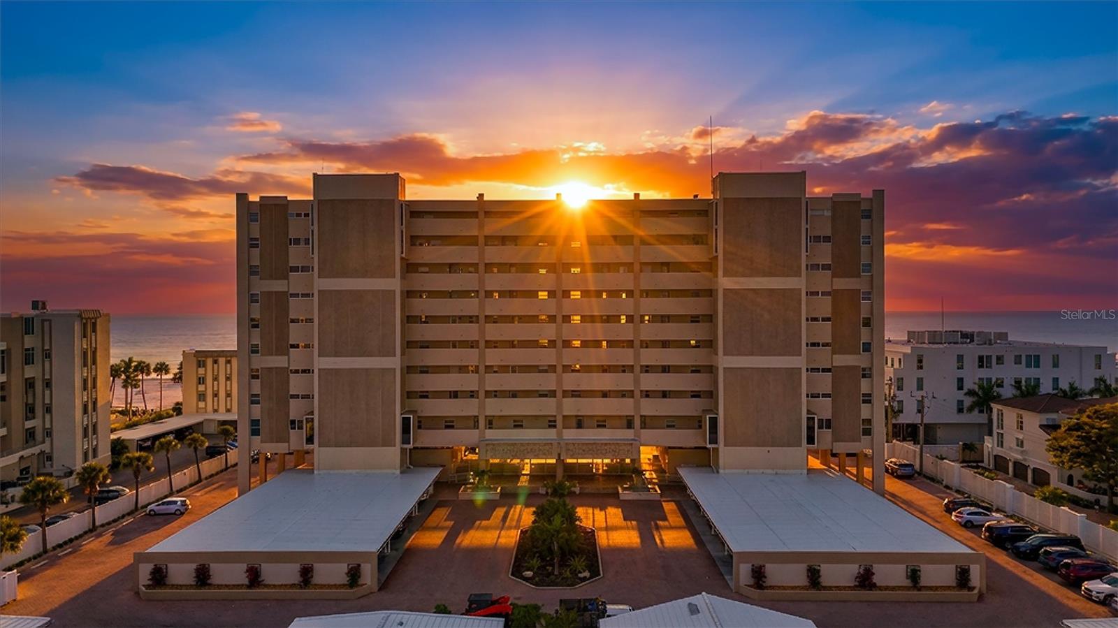 6140 MIDNIGHT PASS RD #501