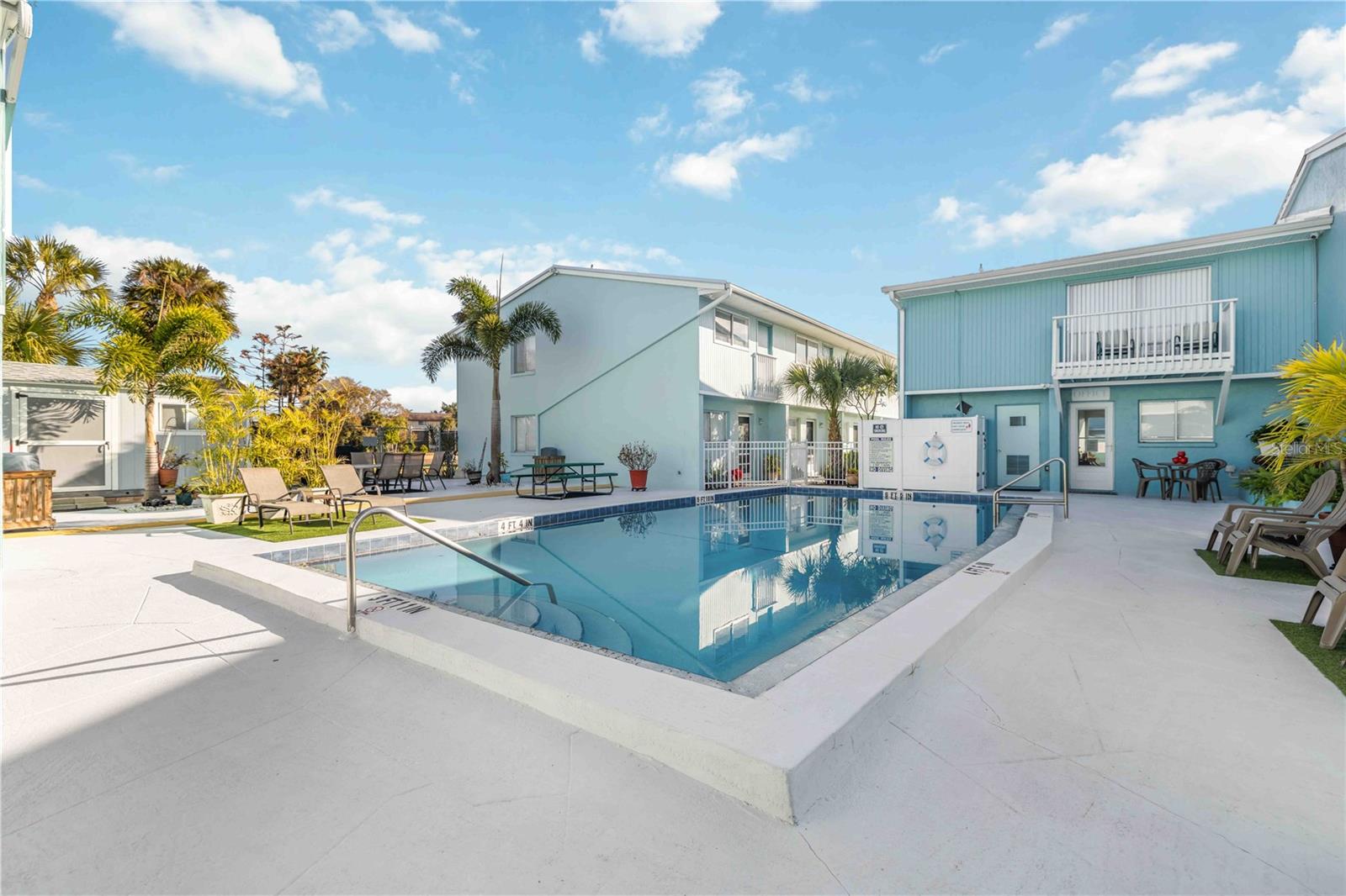 3569 BEE RIDGE
