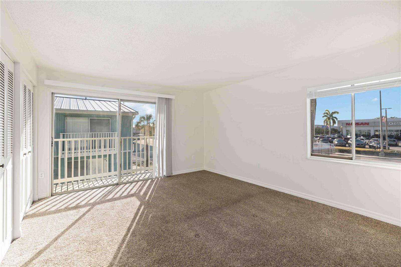 3569 BEE RIDGE