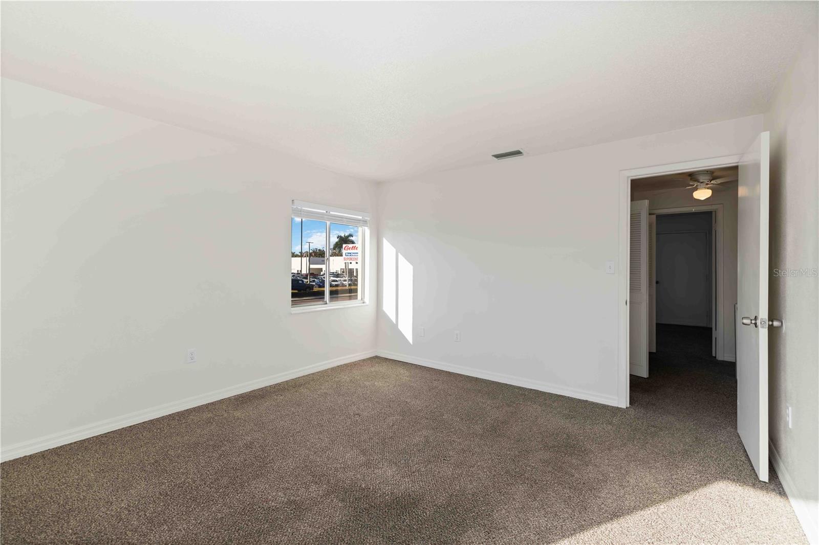 3569 BEE RIDGE