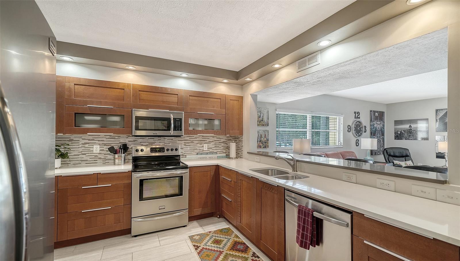 225 HOURGLASS WAY #202