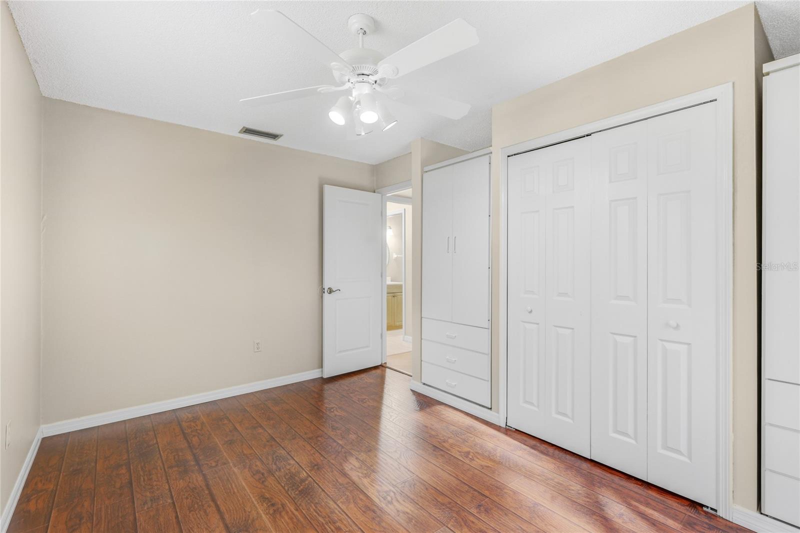 5272 BOX TURTLE CIR