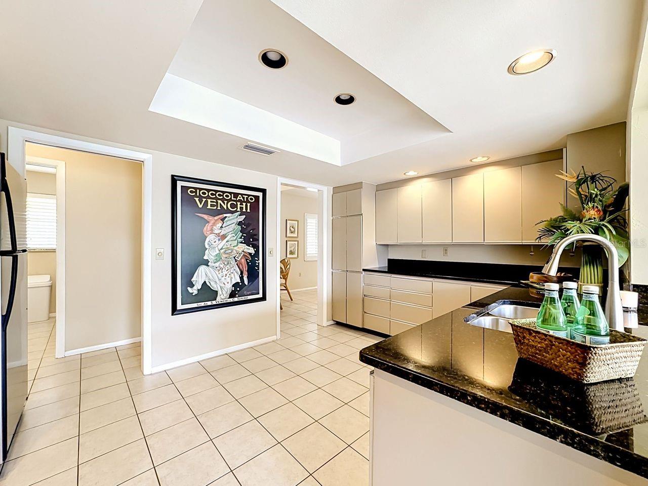 581 YARDARM LN
