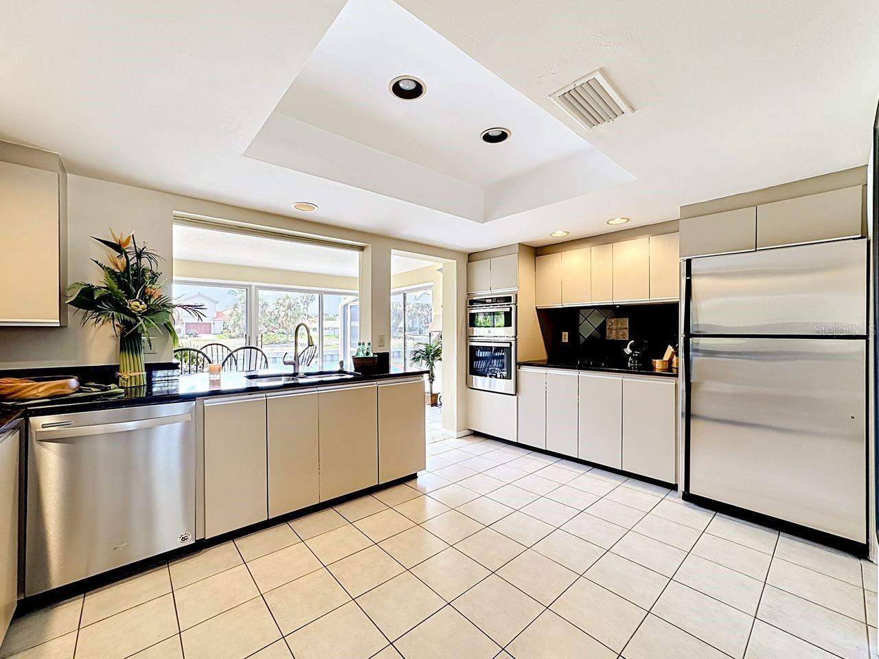 581 YARDARM LN