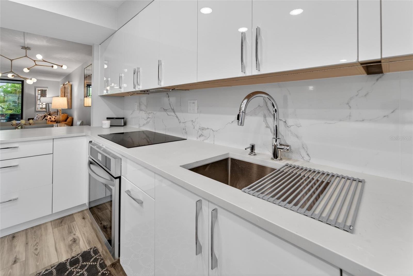 828 BAYPORT WAY #828