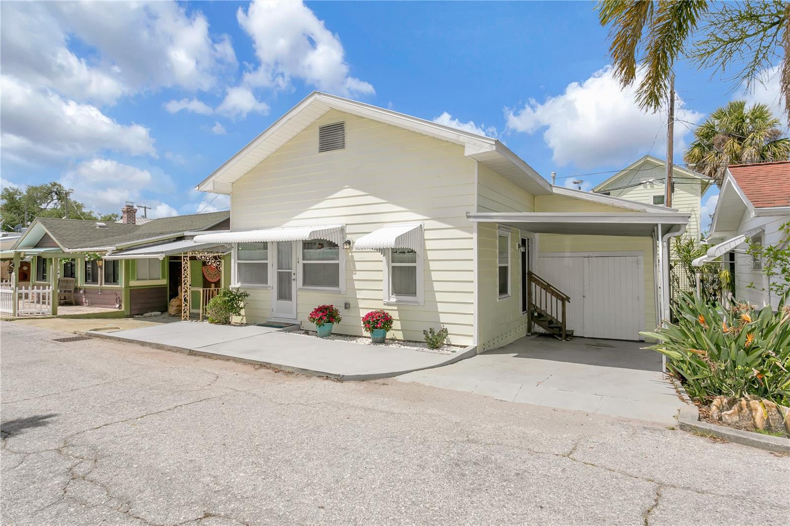 14 BRADEN CASTLE DR