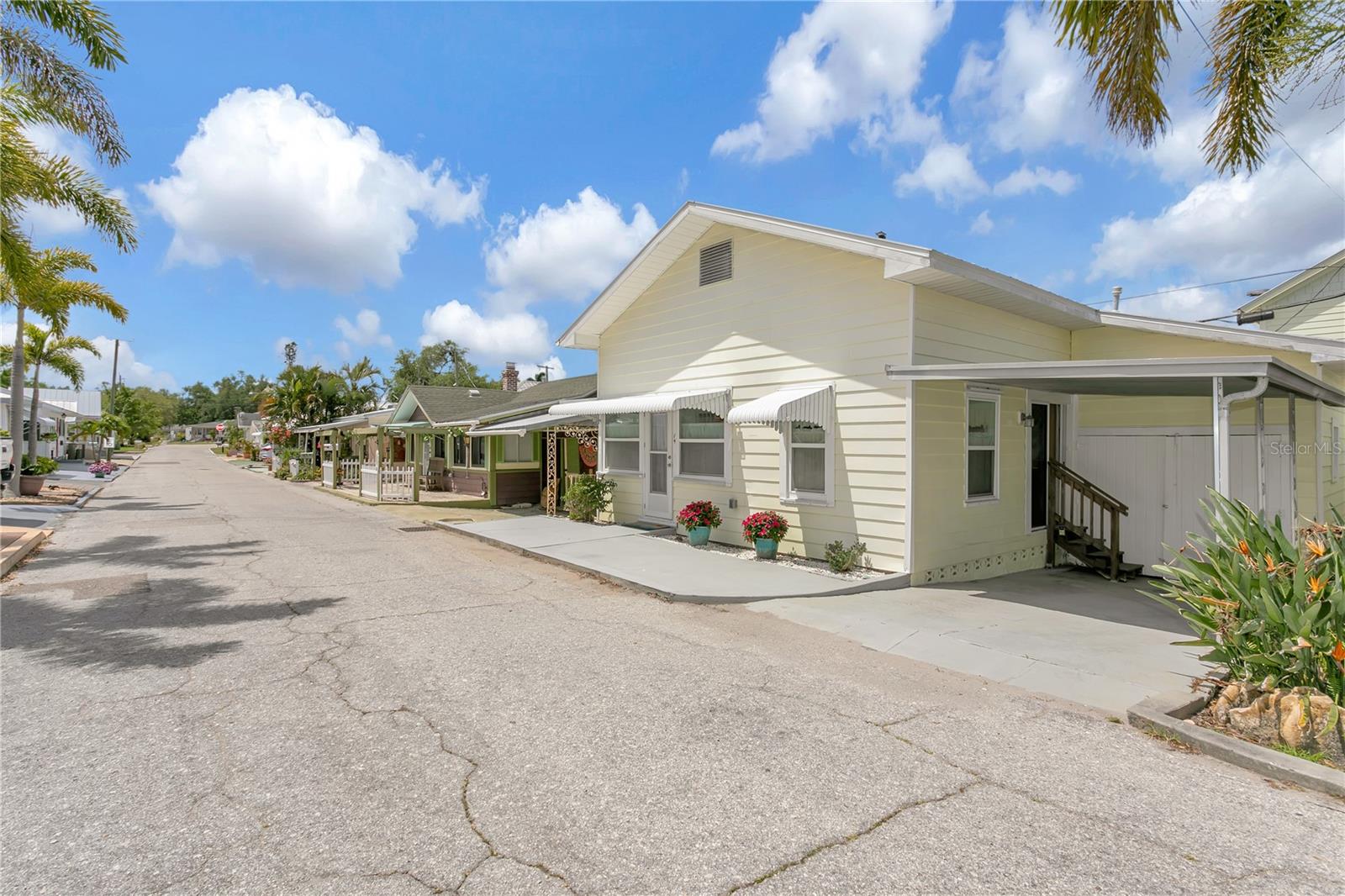14 BRADEN CASTLE DR