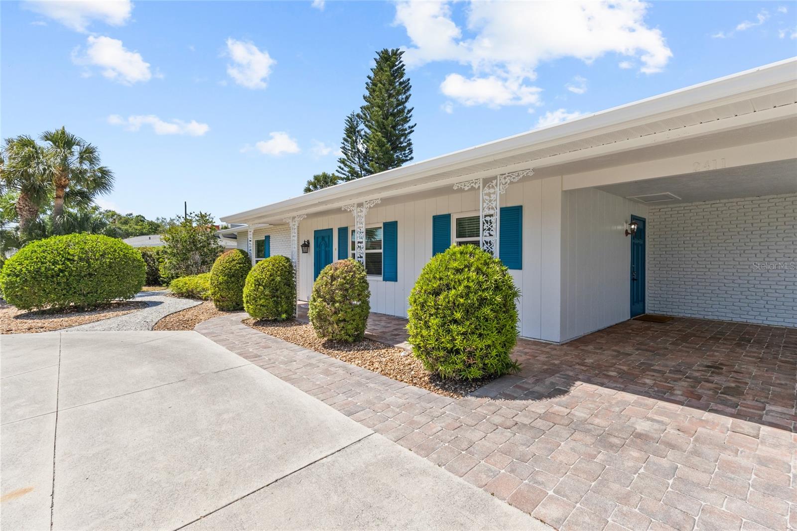 2411 GULF GATE DR