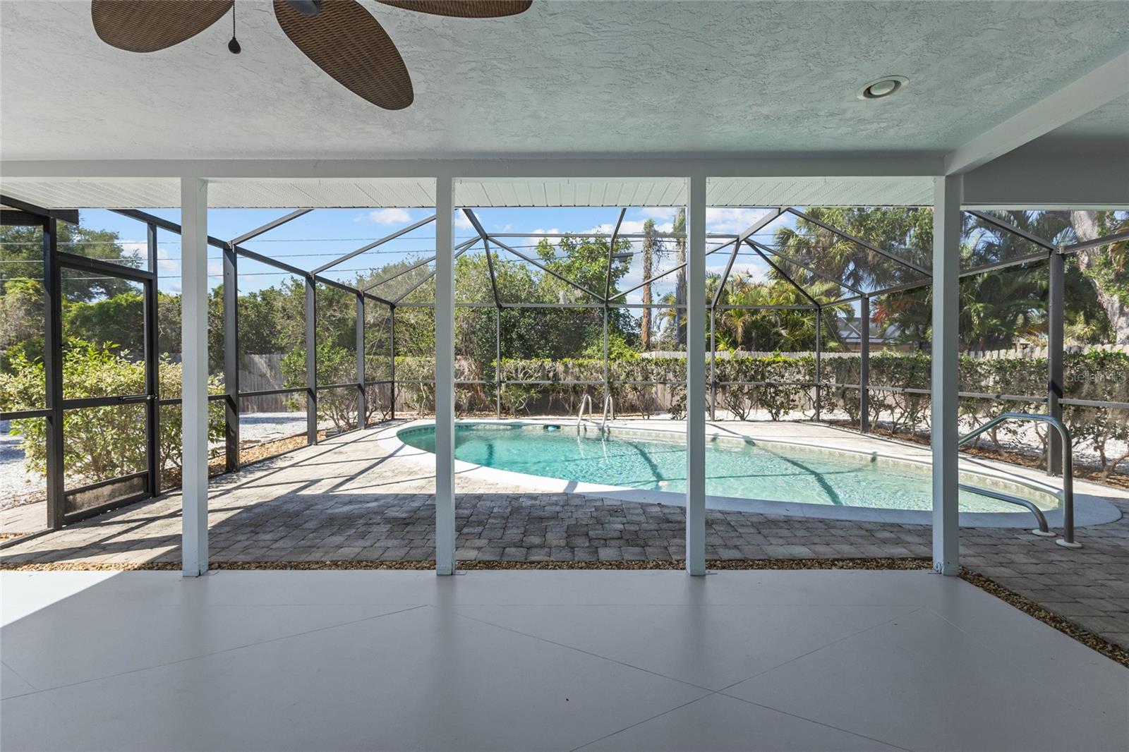 2411 GULF GATE DR