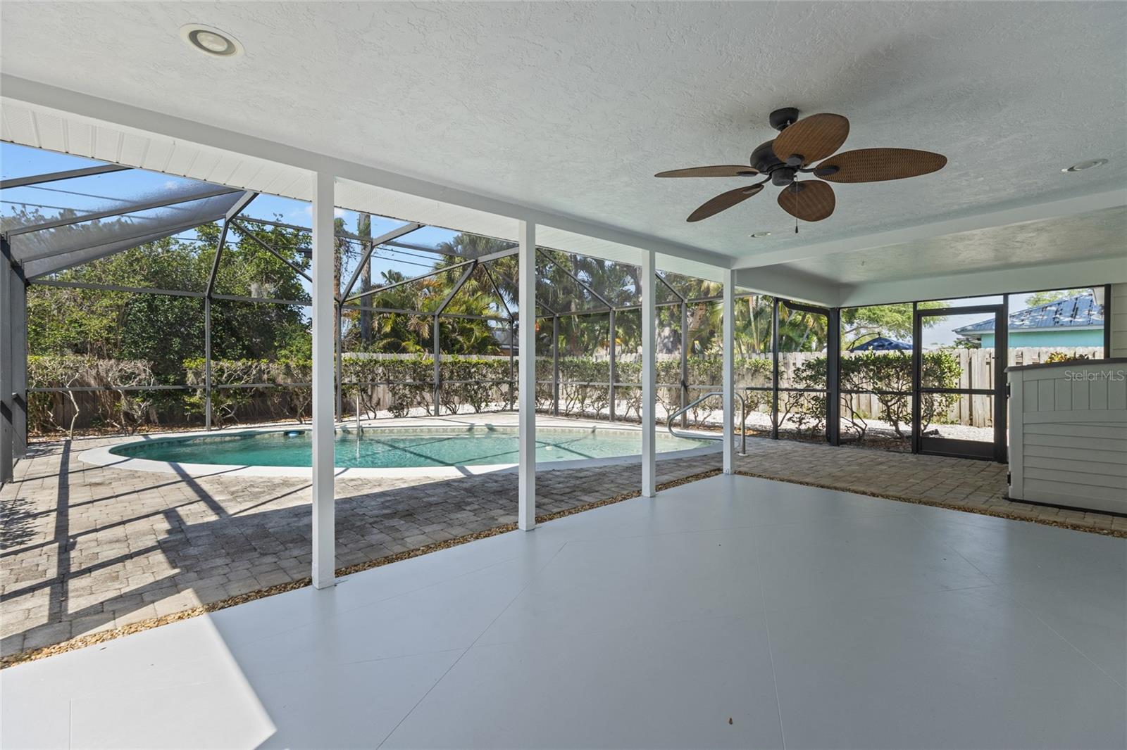 2411 GULF GATE DR
