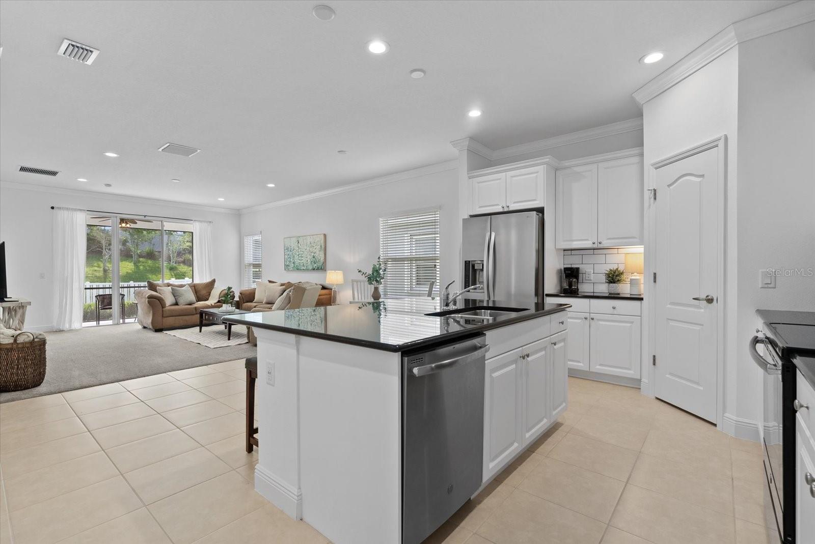 7526 RIDGELAKE CIR