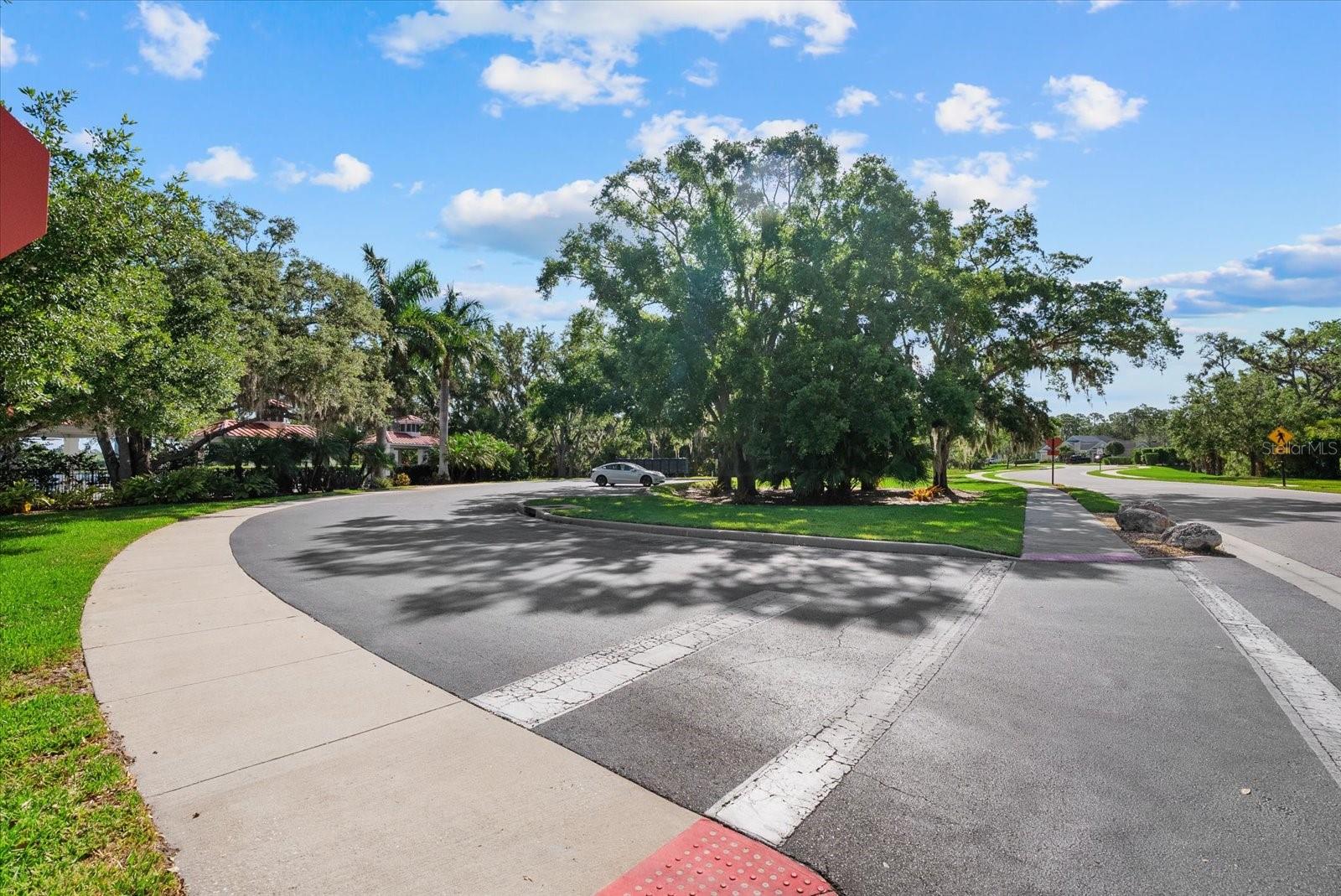 7526 RIDGELAKE CIR
