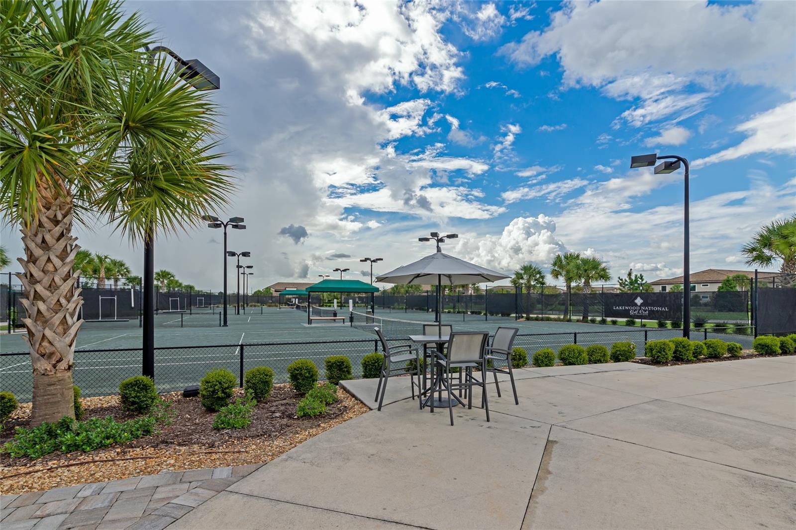 17810 GAWTHROP DR #305