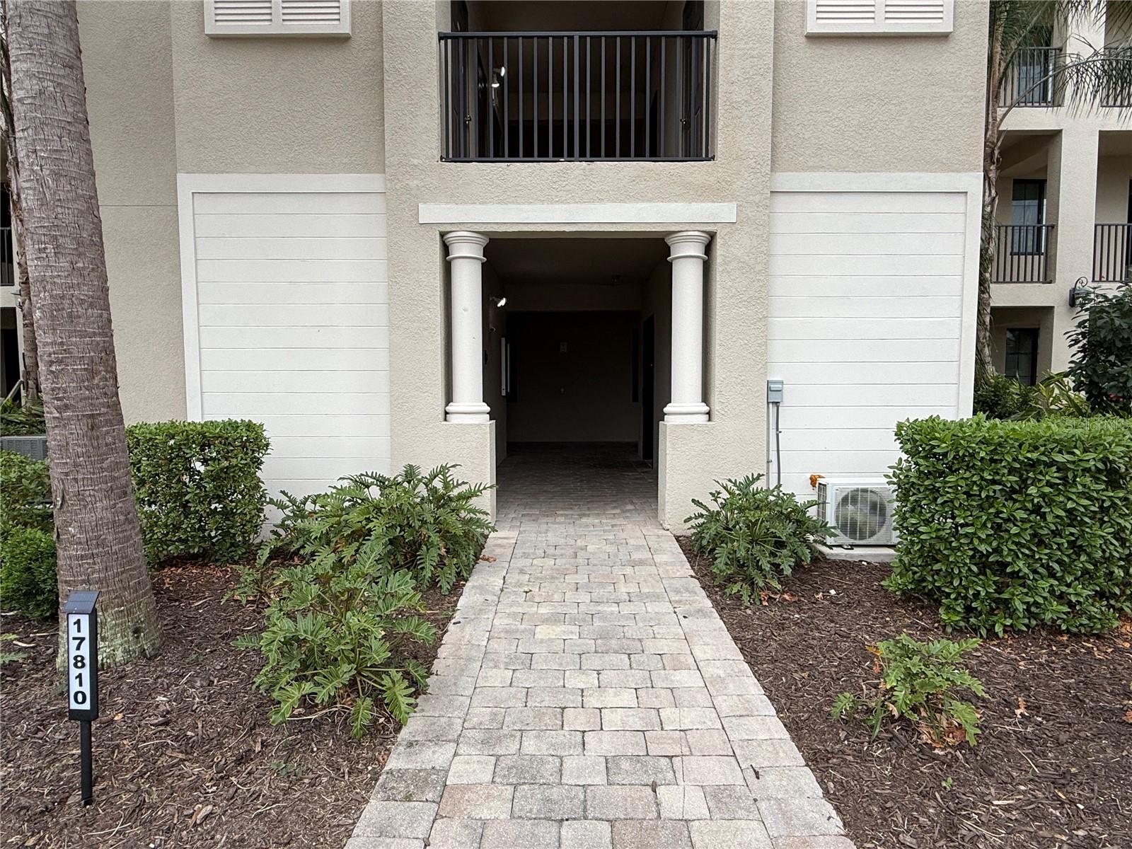 17810 GAWTHROP DR #305