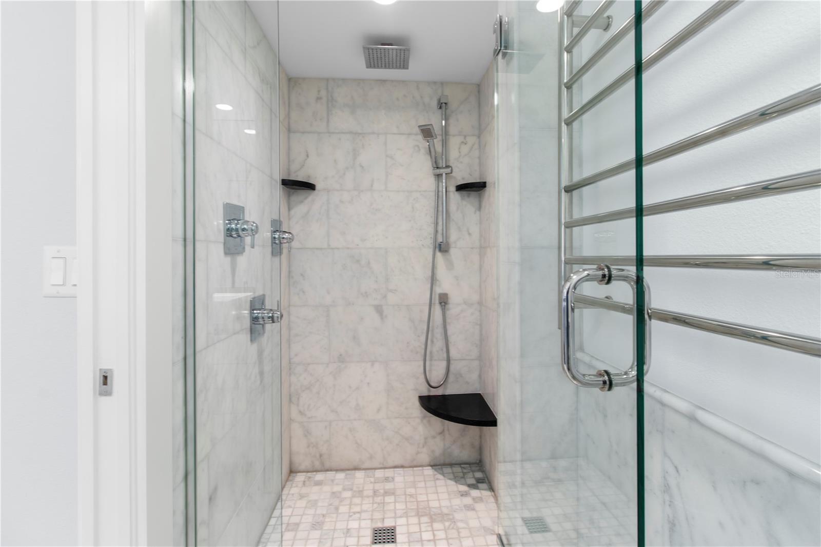 9320 CLUBSIDE CIR #2201