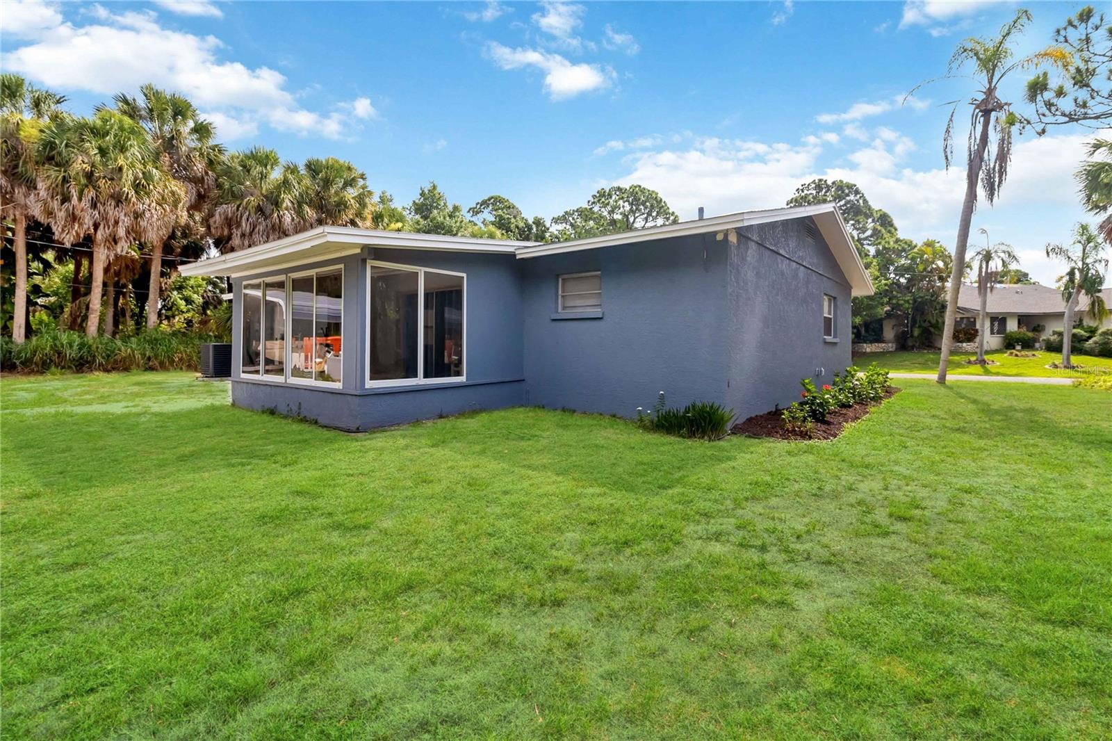 526 CONRAD RD