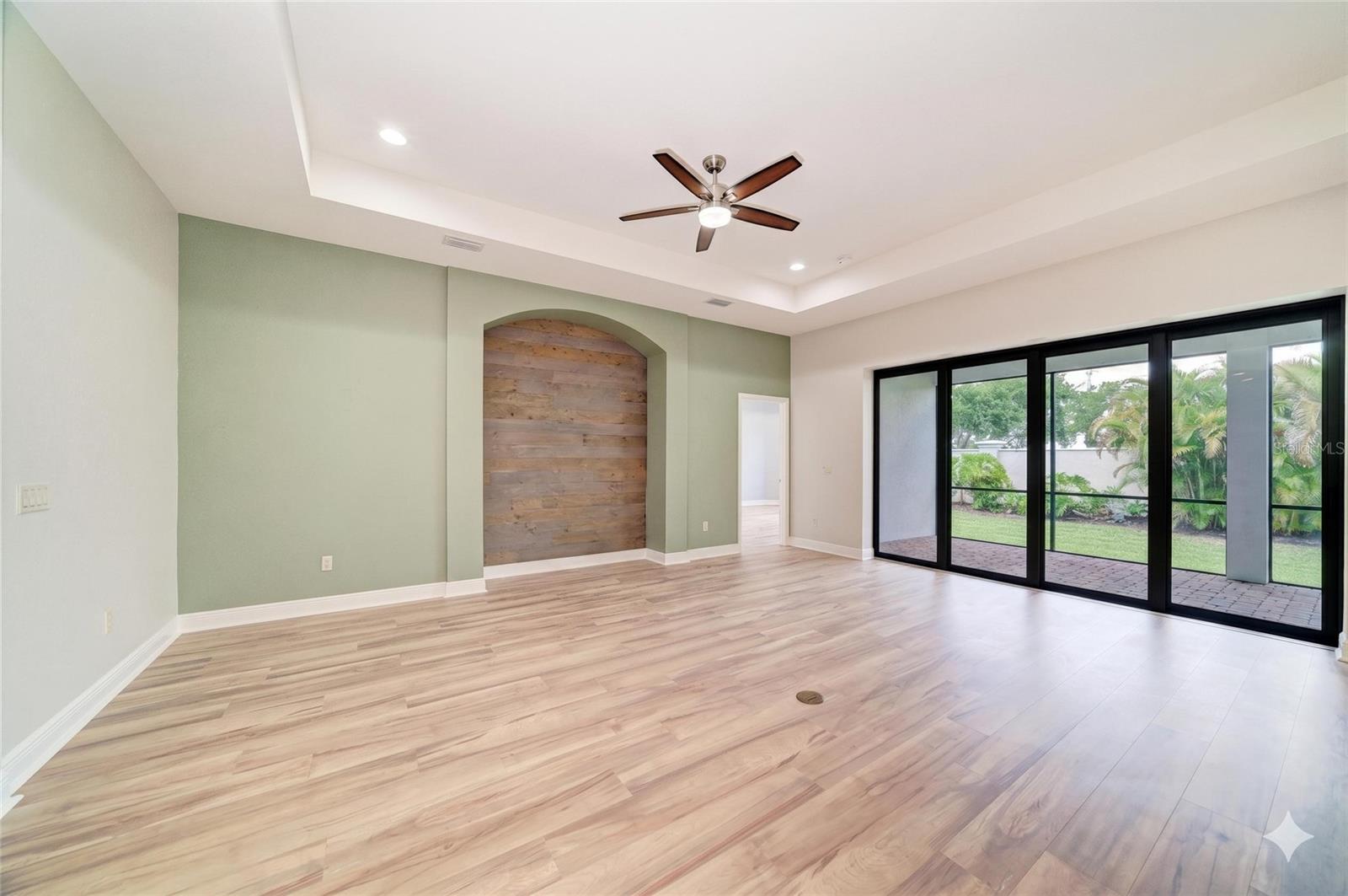 5819 TITLE ROW DR