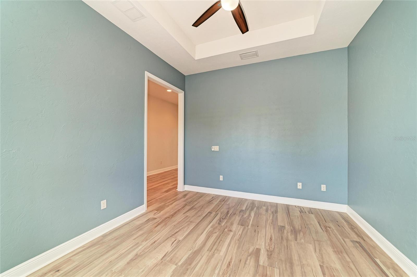 5819 TITLE ROW DR