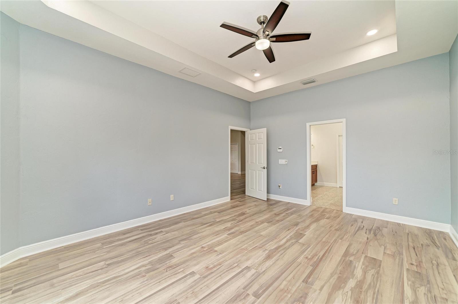 5819 TITLE ROW DR
