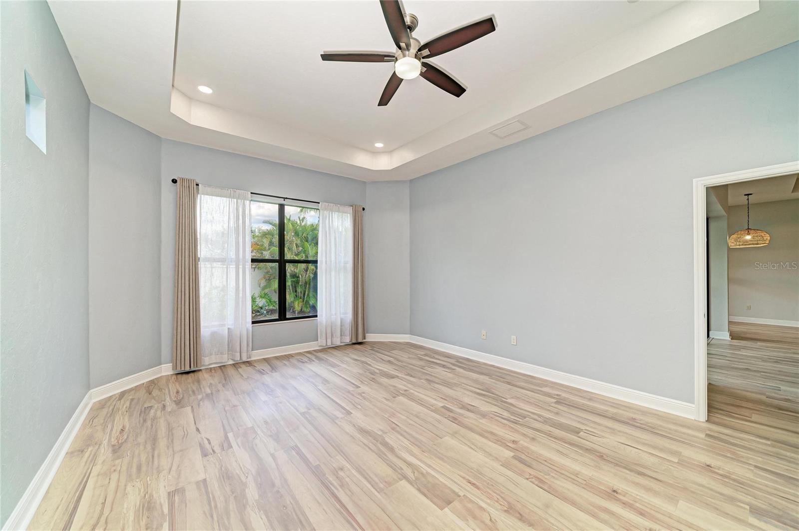 5819 TITLE ROW DR
