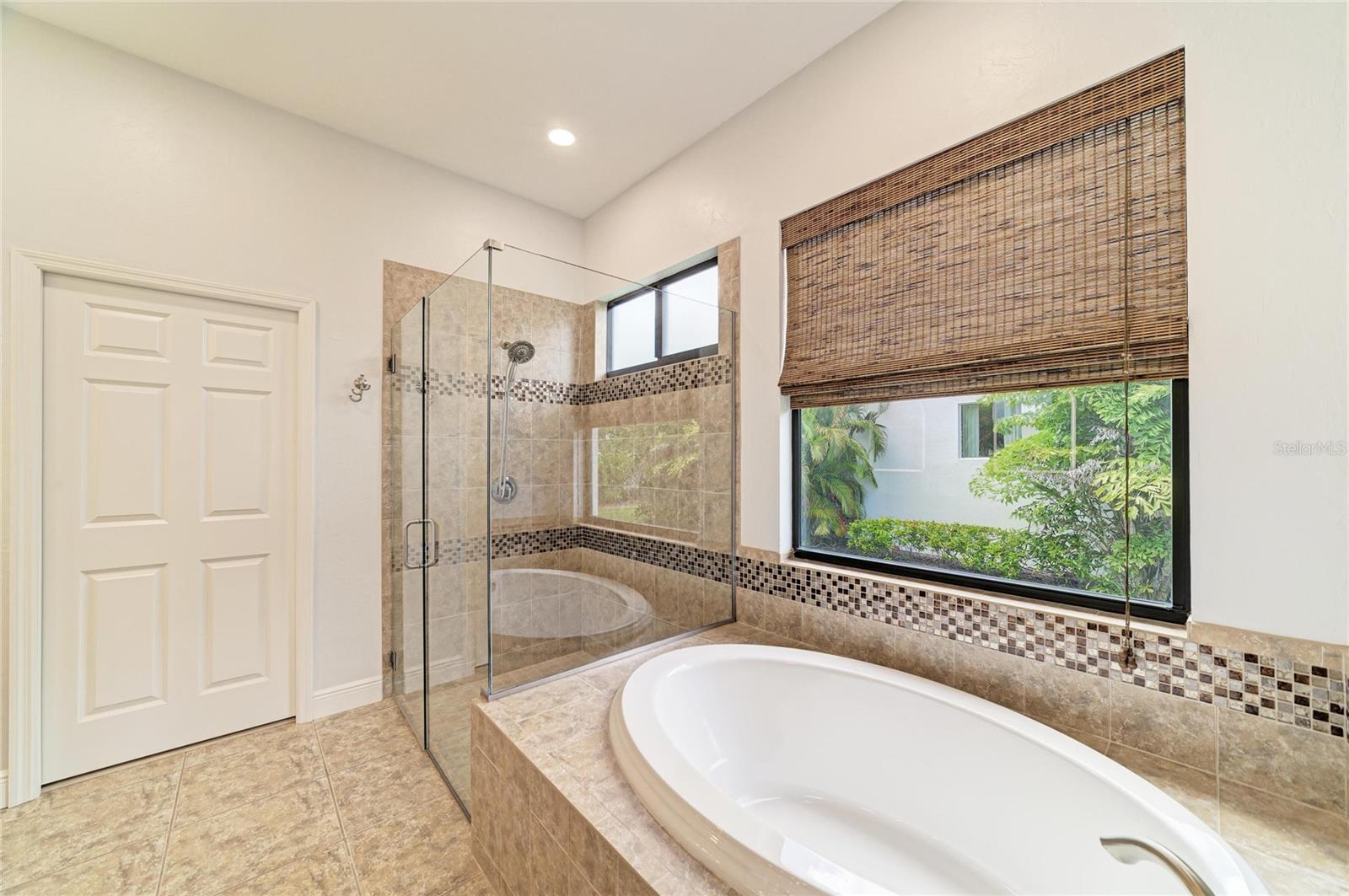 5819 TITLE ROW DR