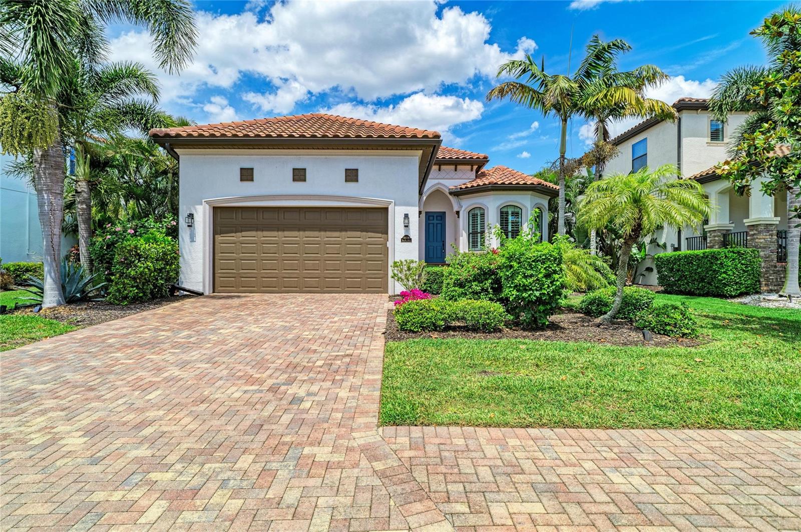 5819 TITLE ROW DR