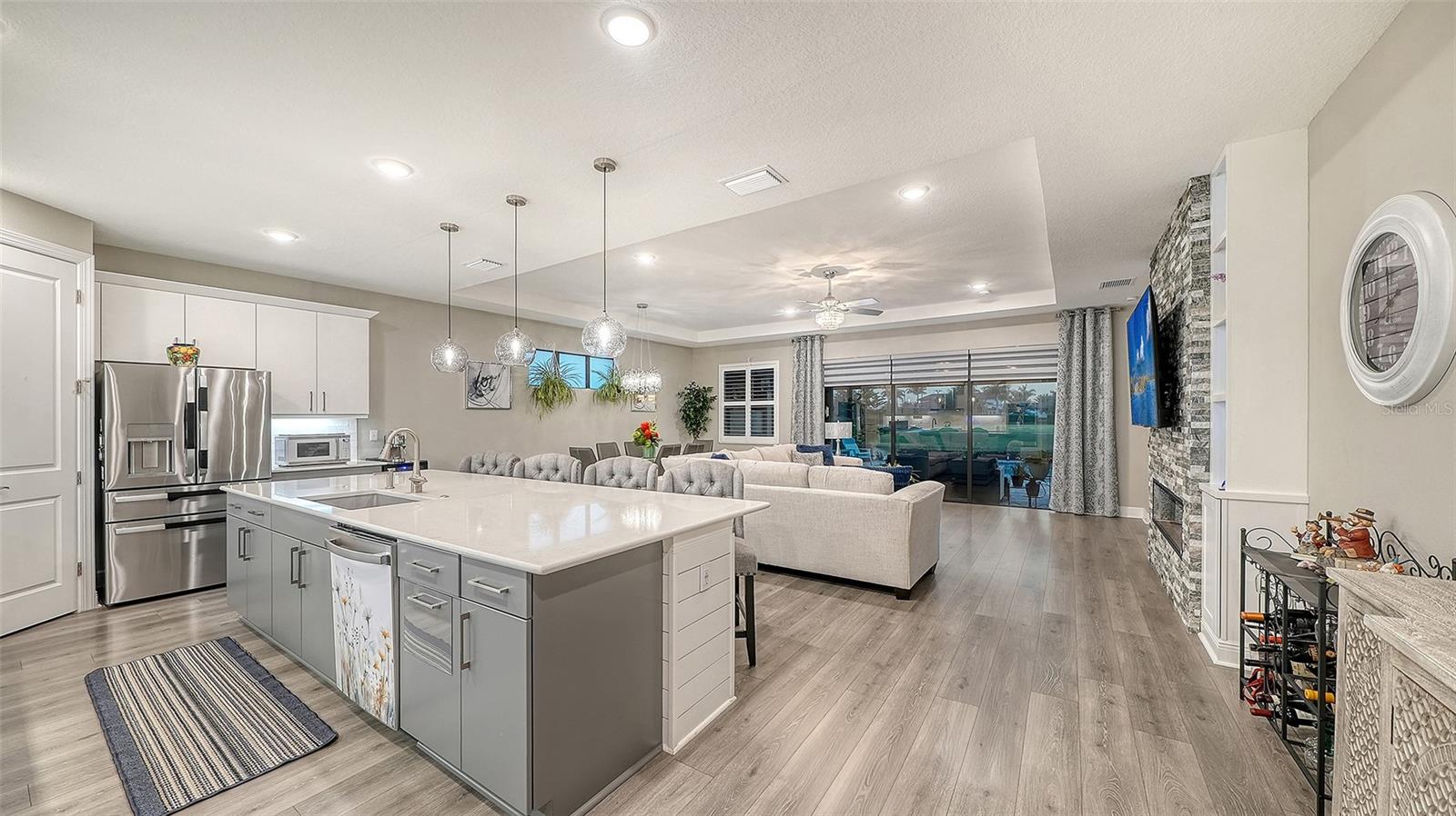 4921 SURFSIDE CIR