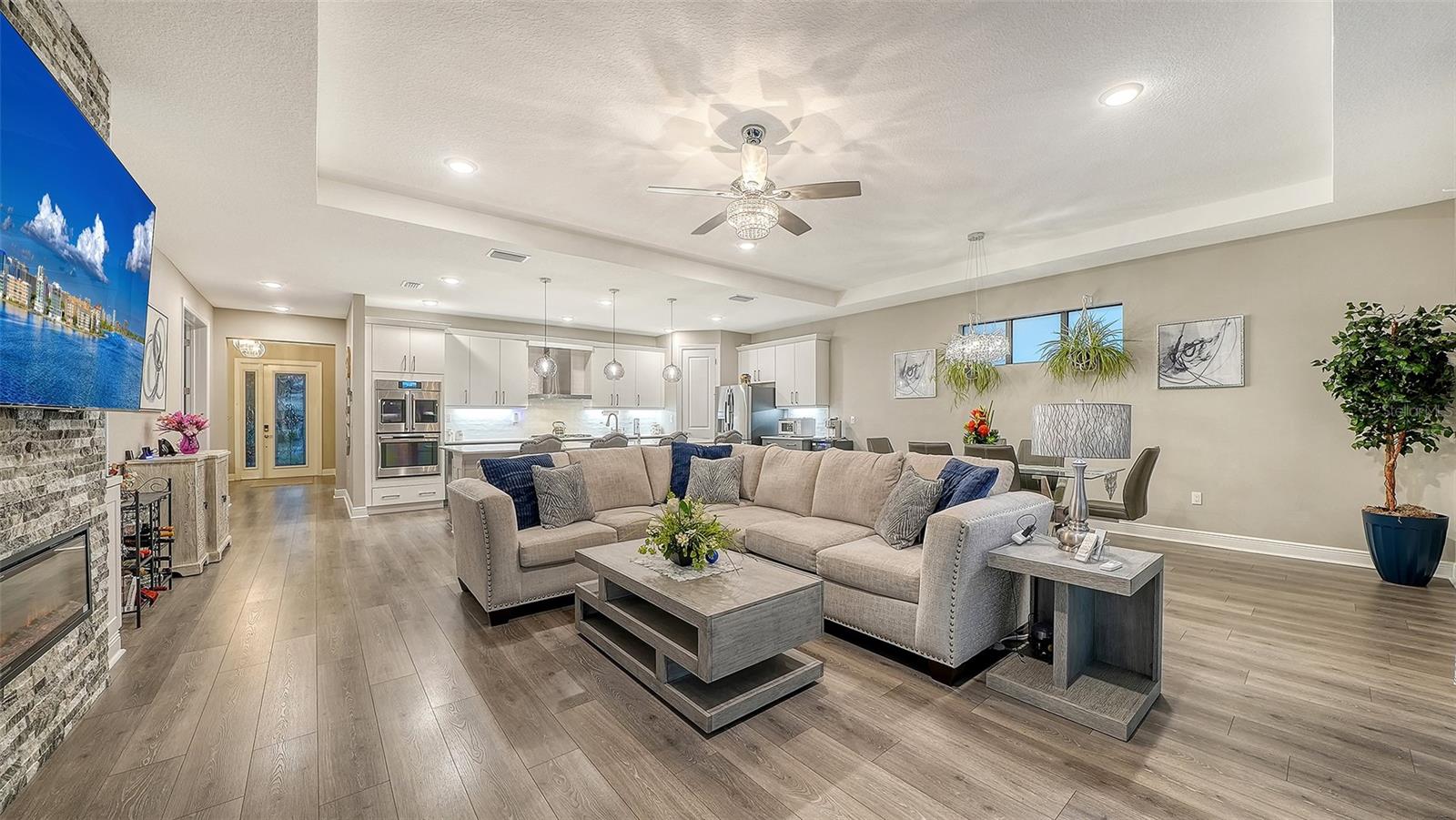 4921 SURFSIDE CIR