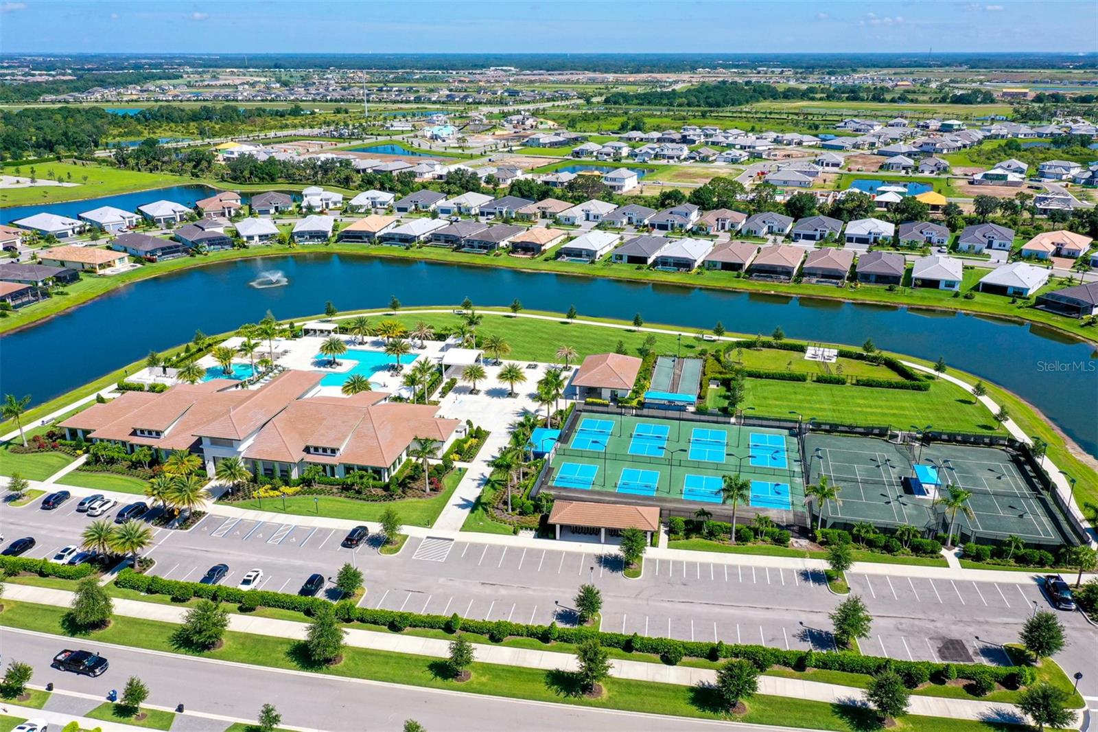 4921 SURFSIDE CIR