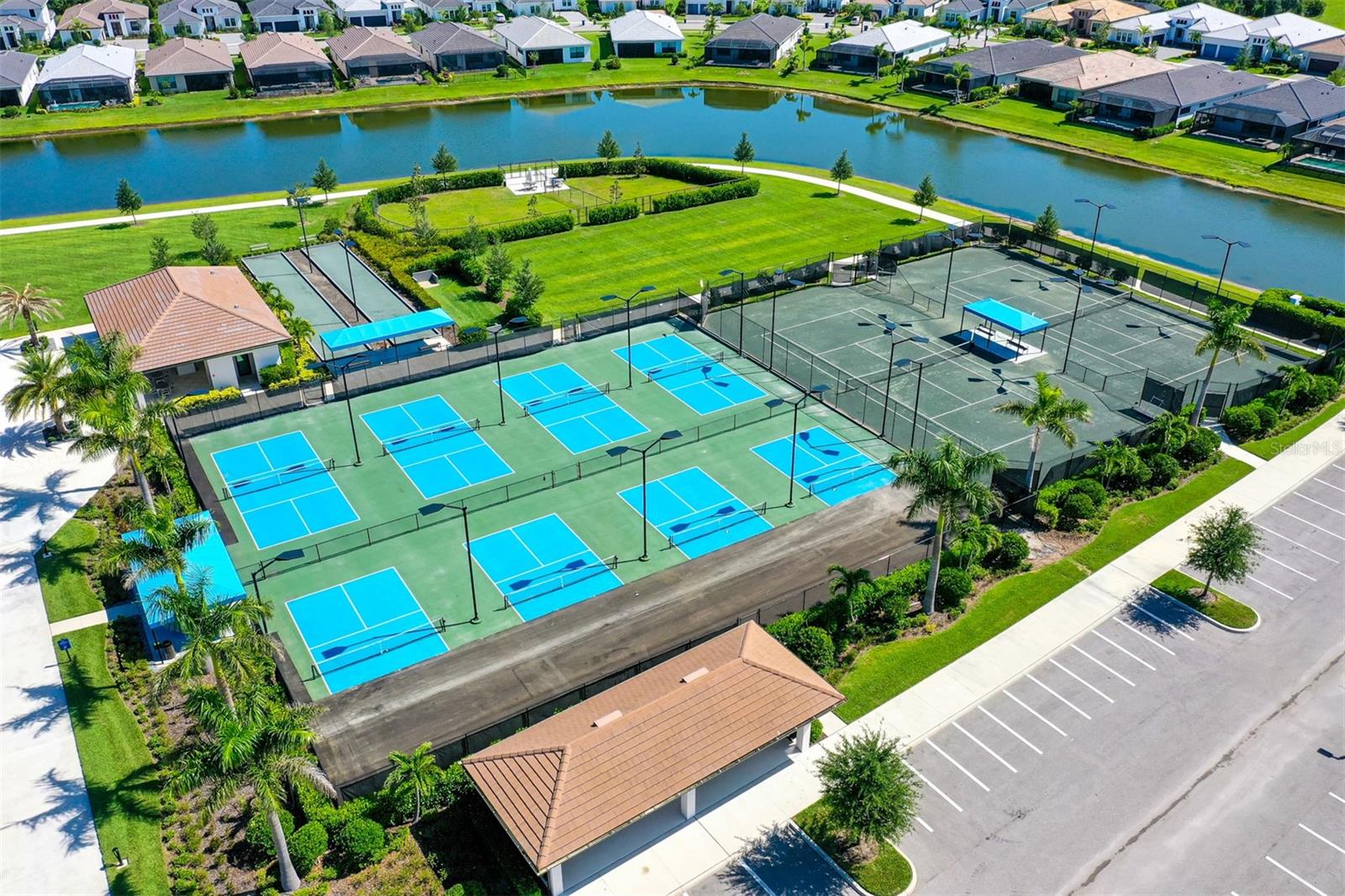 4921 SURFSIDE CIR