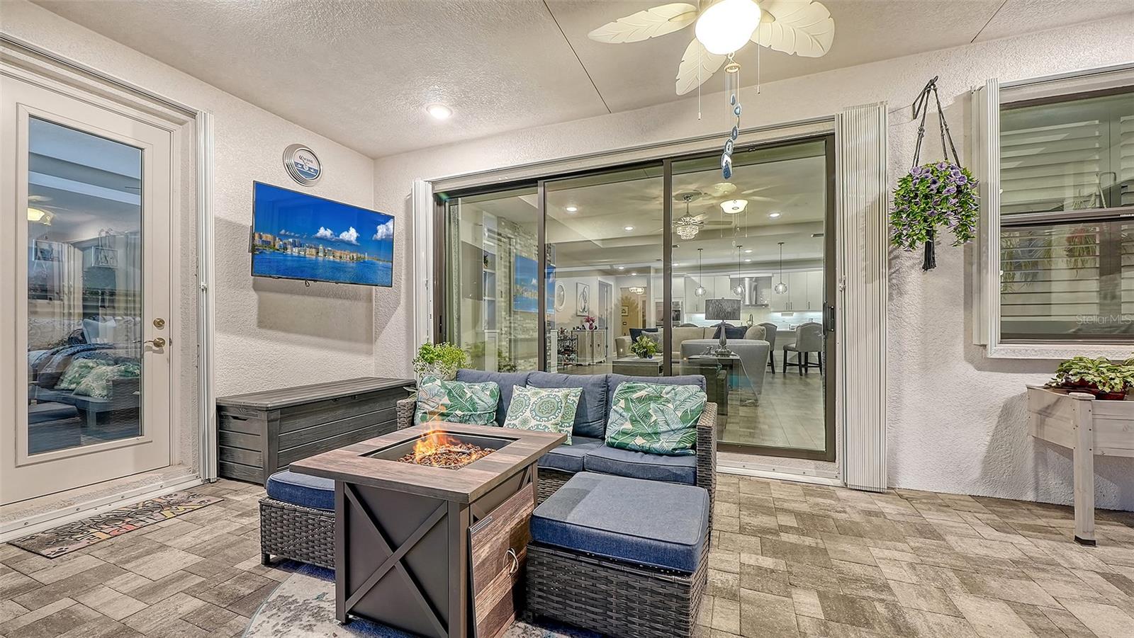 4921 SURFSIDE CIR