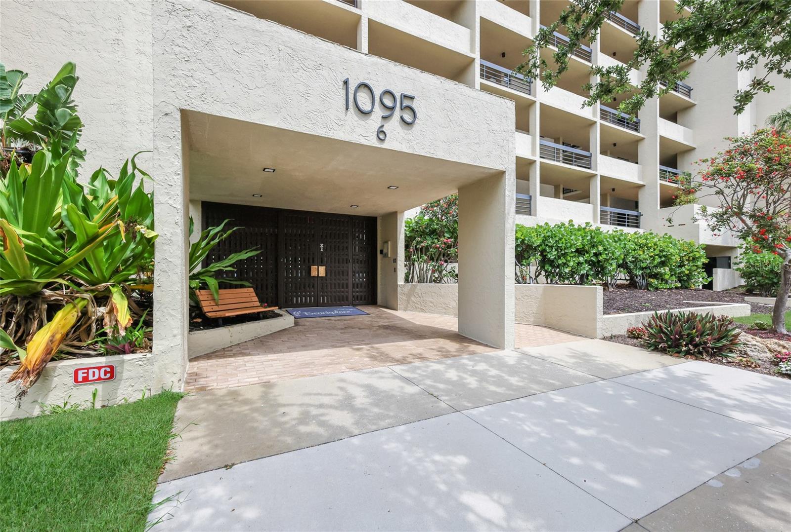 1095 GULF OF MEXICO DR #102