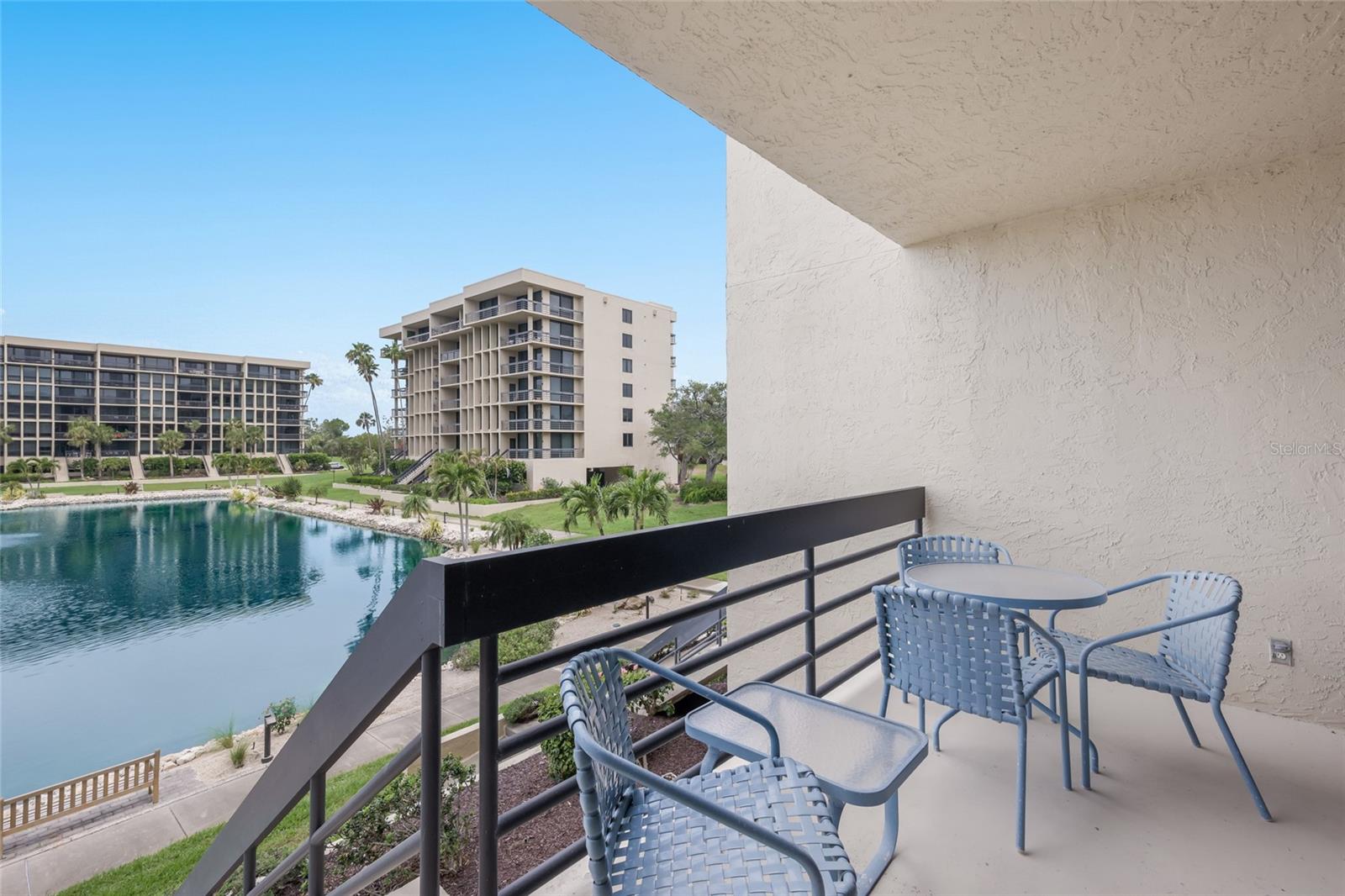1095 GULF OF MEXICO DR #102