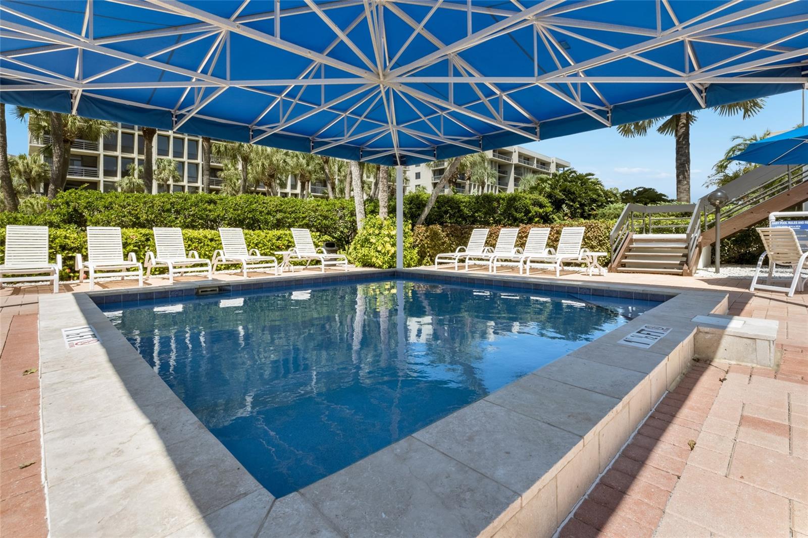 1095 GULF OF MEXICO DR #102