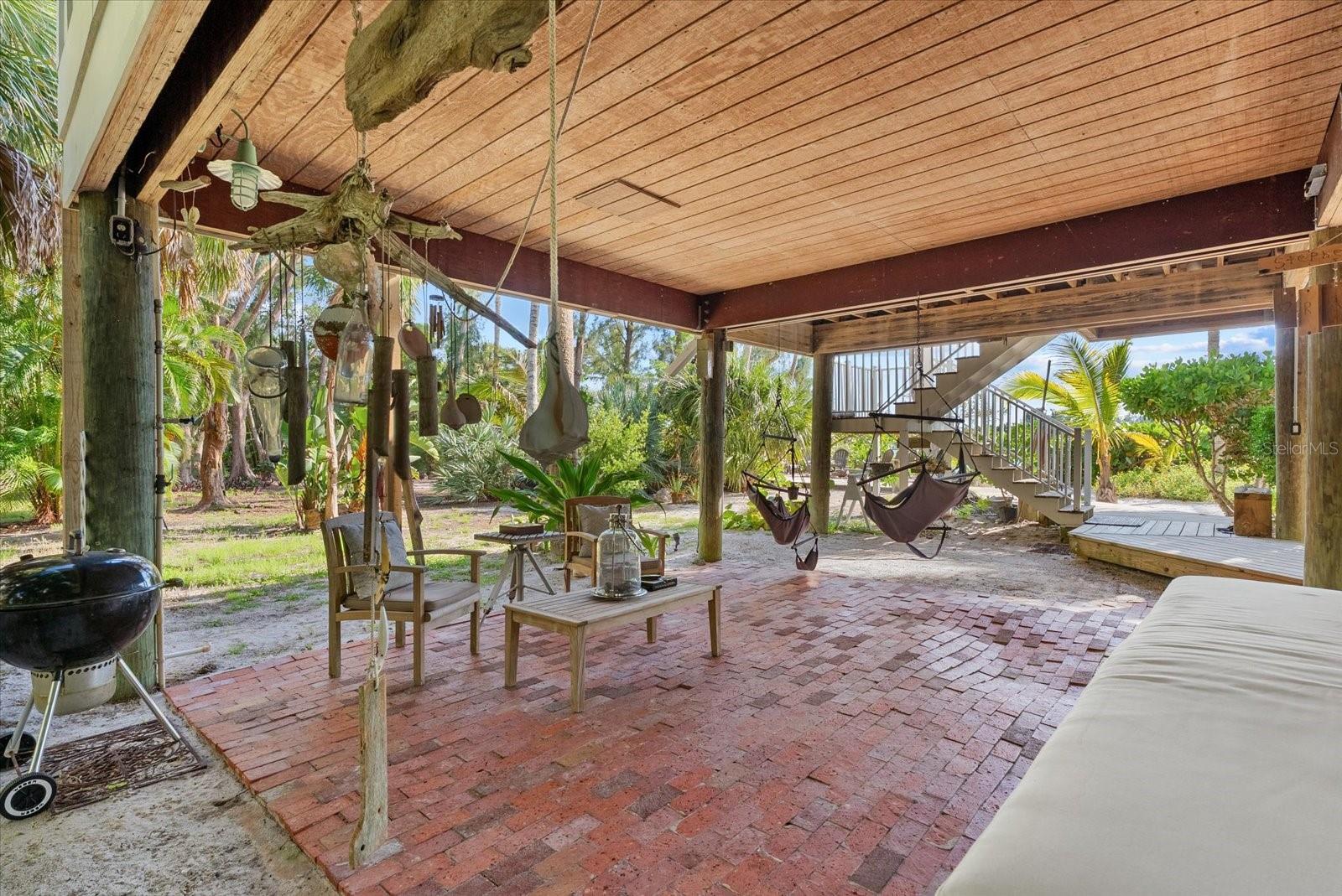 7143 LA LENAIRE DR