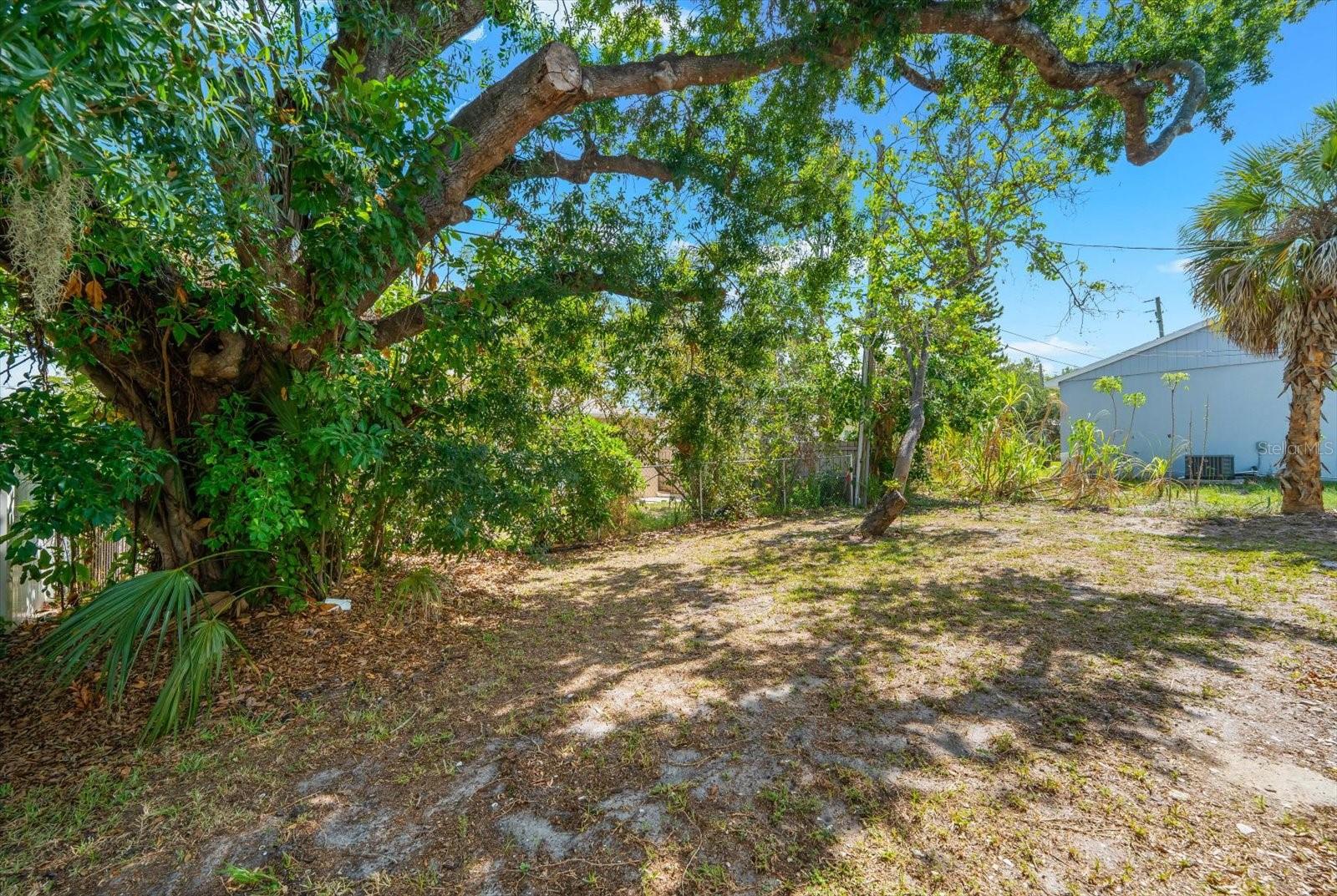2375 BAHIA VISTA ST