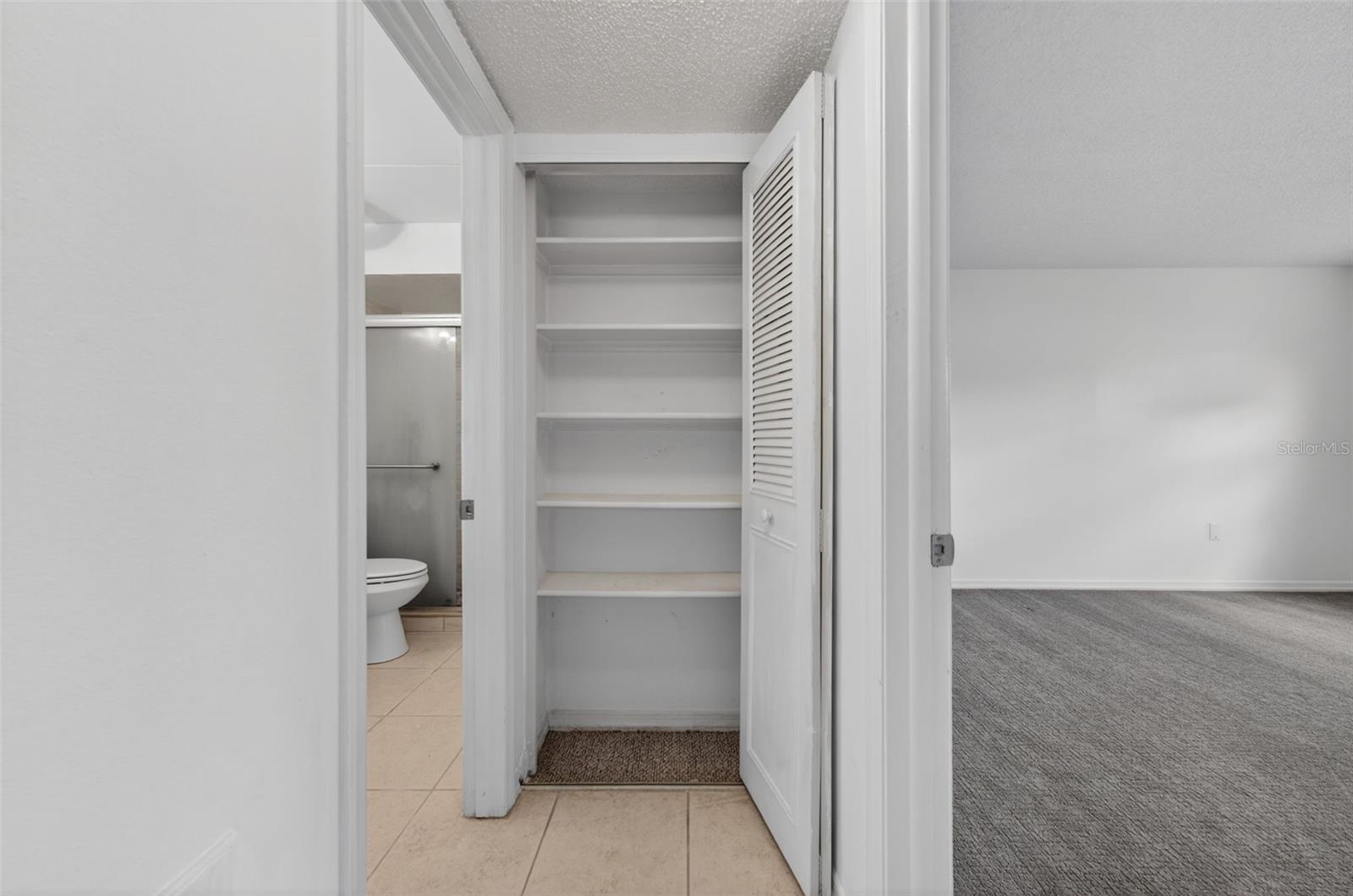 5800 HOLLYWOOD BLVD #112