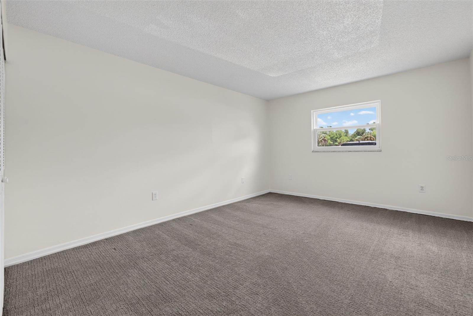 5800 HOLLYWOOD BLVD #112