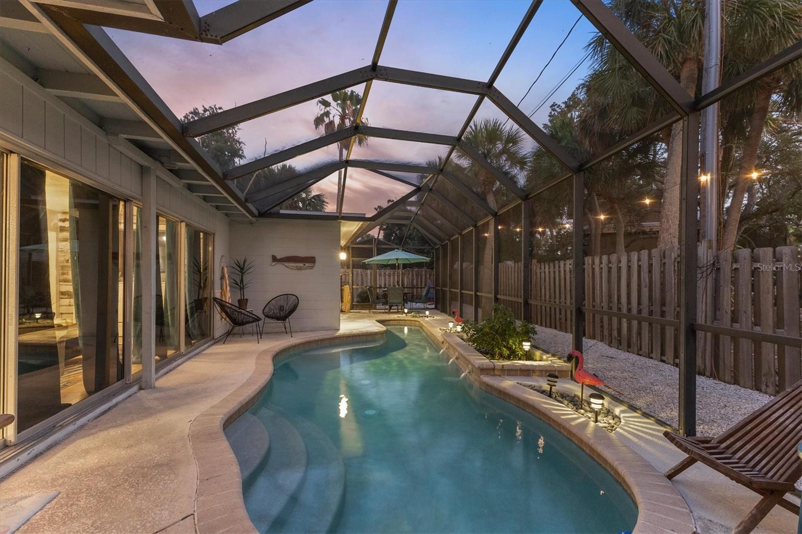 5128 OXFORD DR