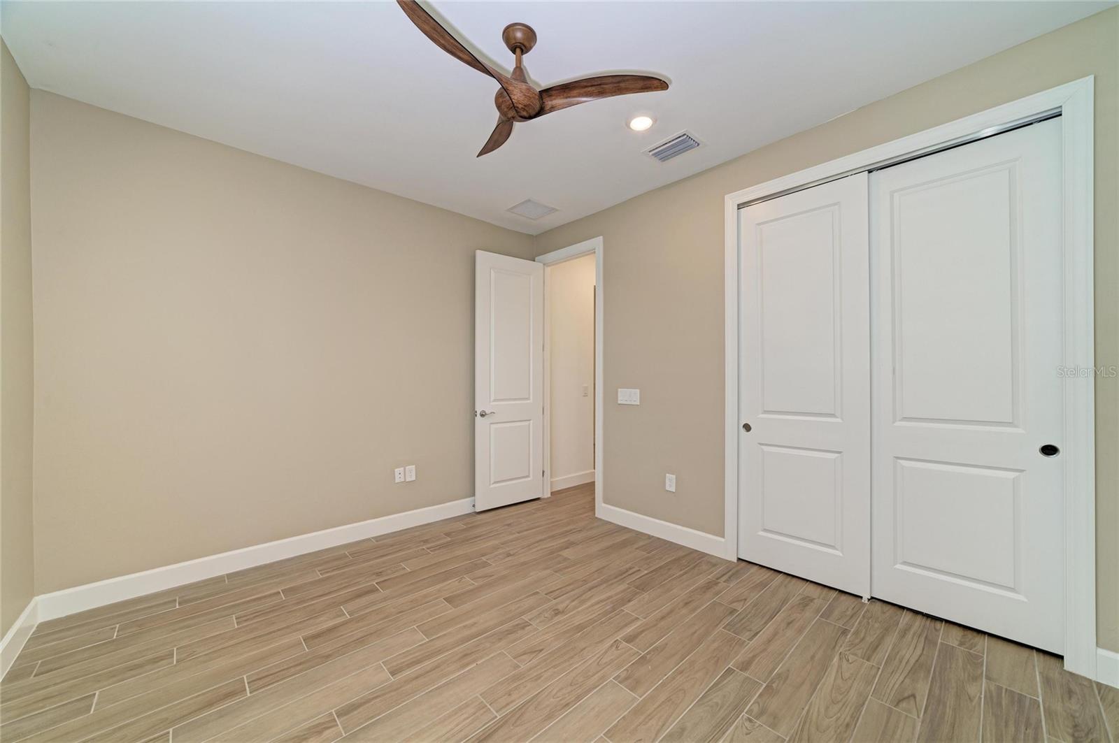 16341 HIDDEN OAK LOOP