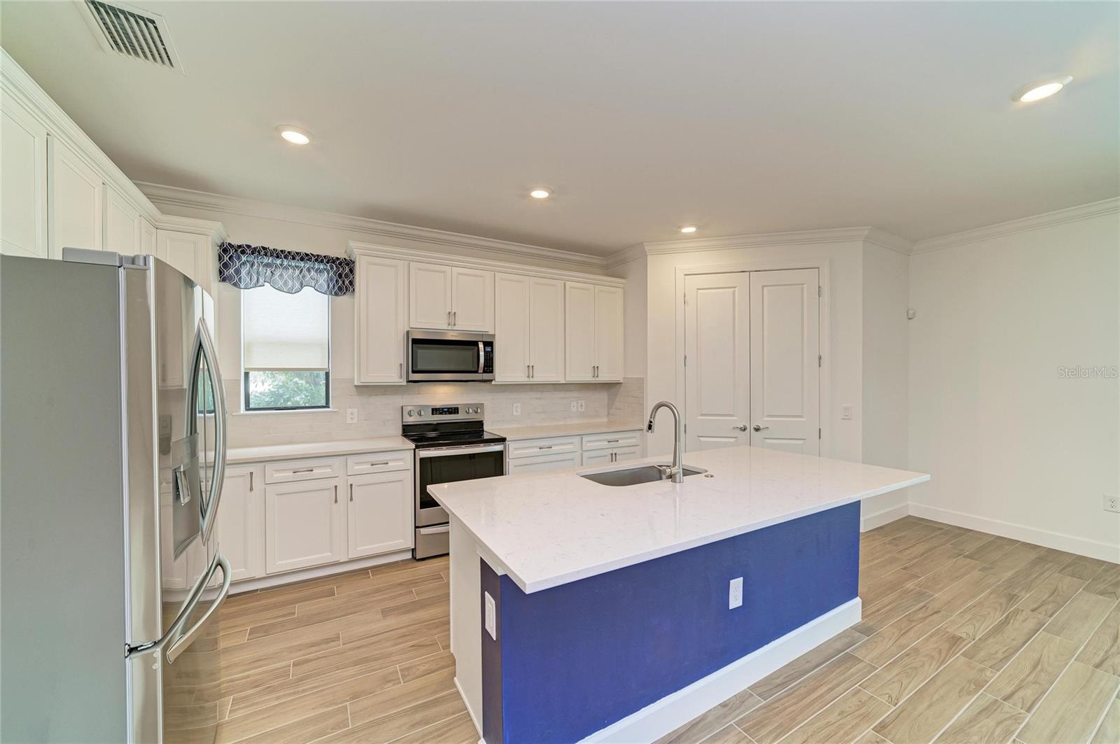 16341 HIDDEN OAK LOOP