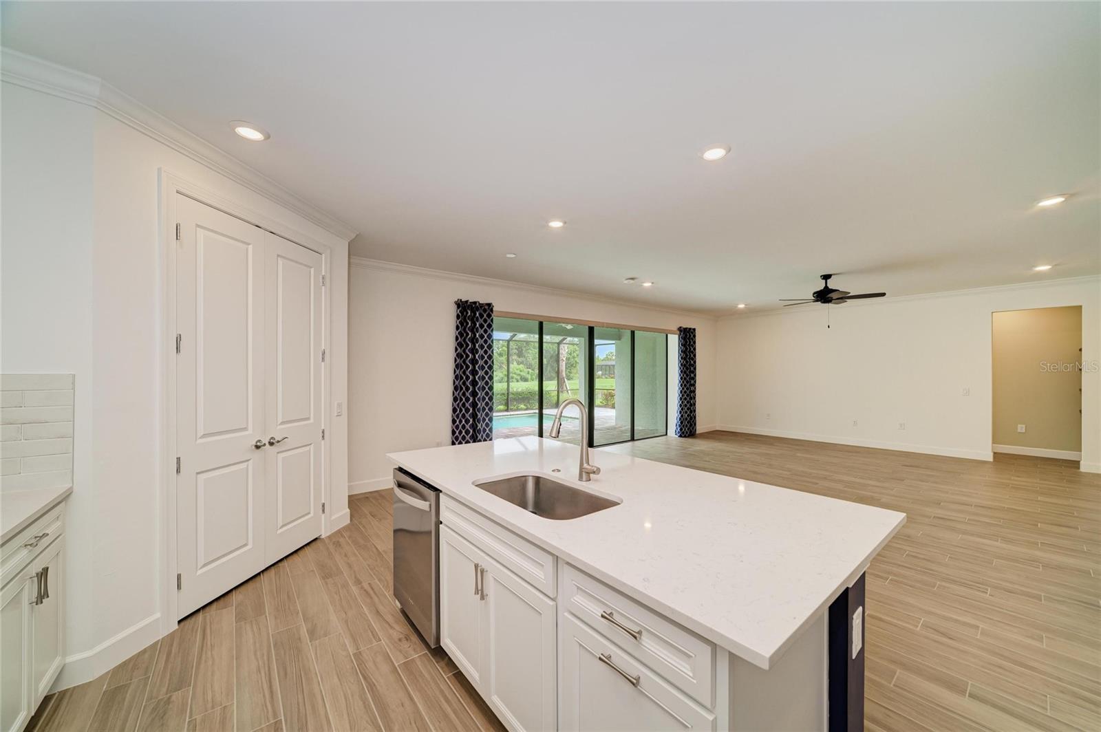 16341 HIDDEN OAK LOOP