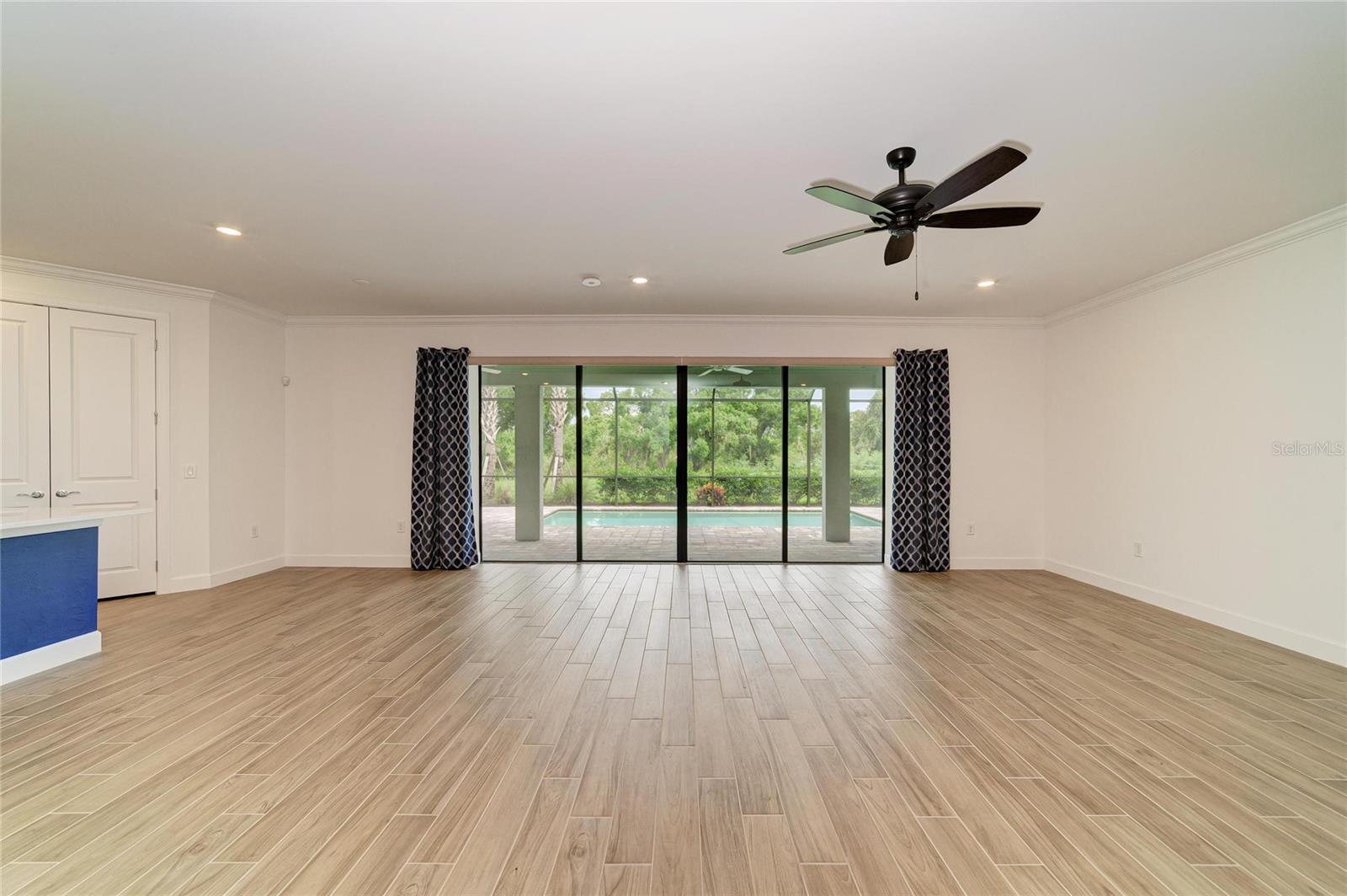 16341 HIDDEN OAK LOOP