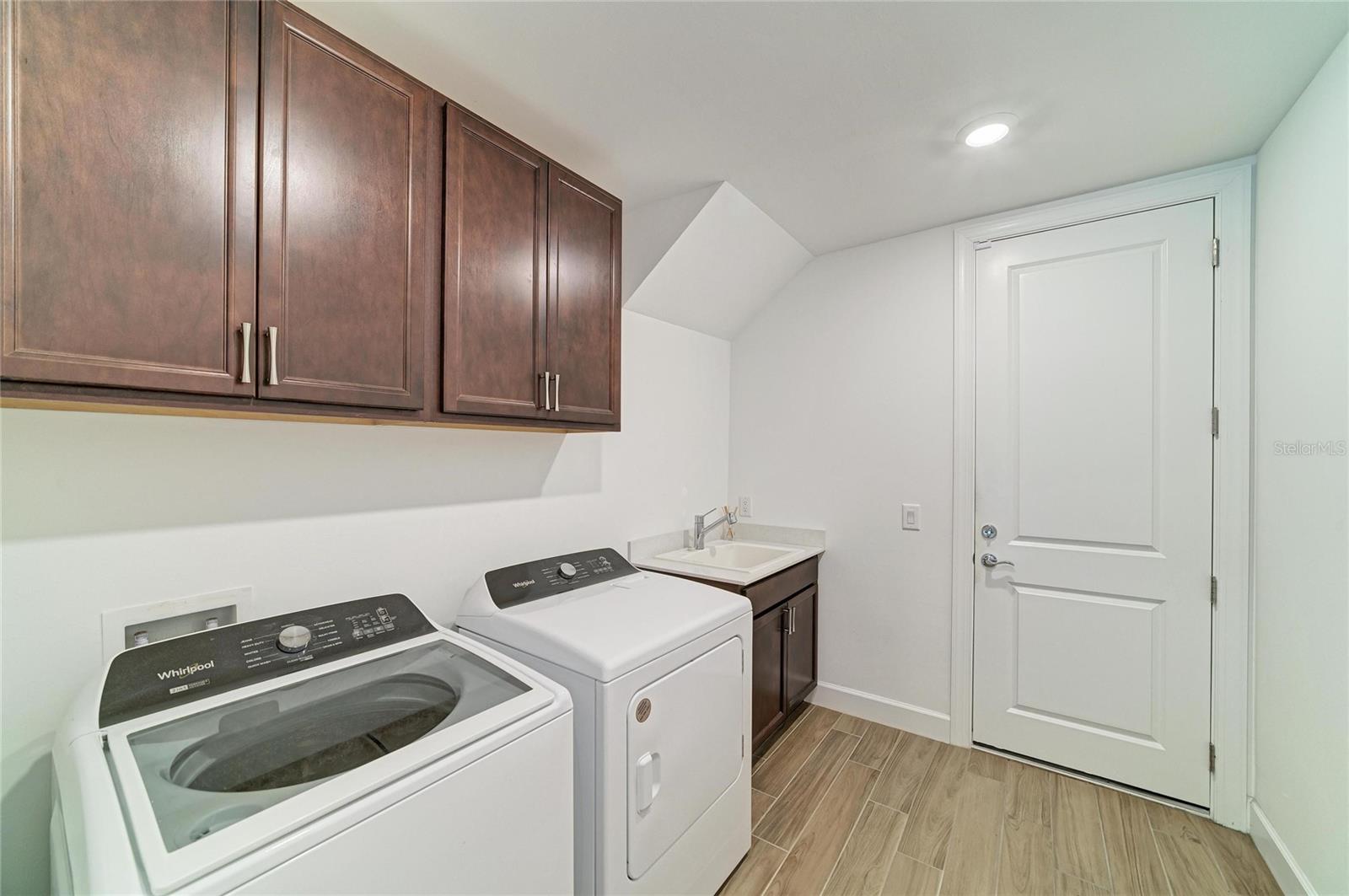 16341 HIDDEN OAK LOOP
