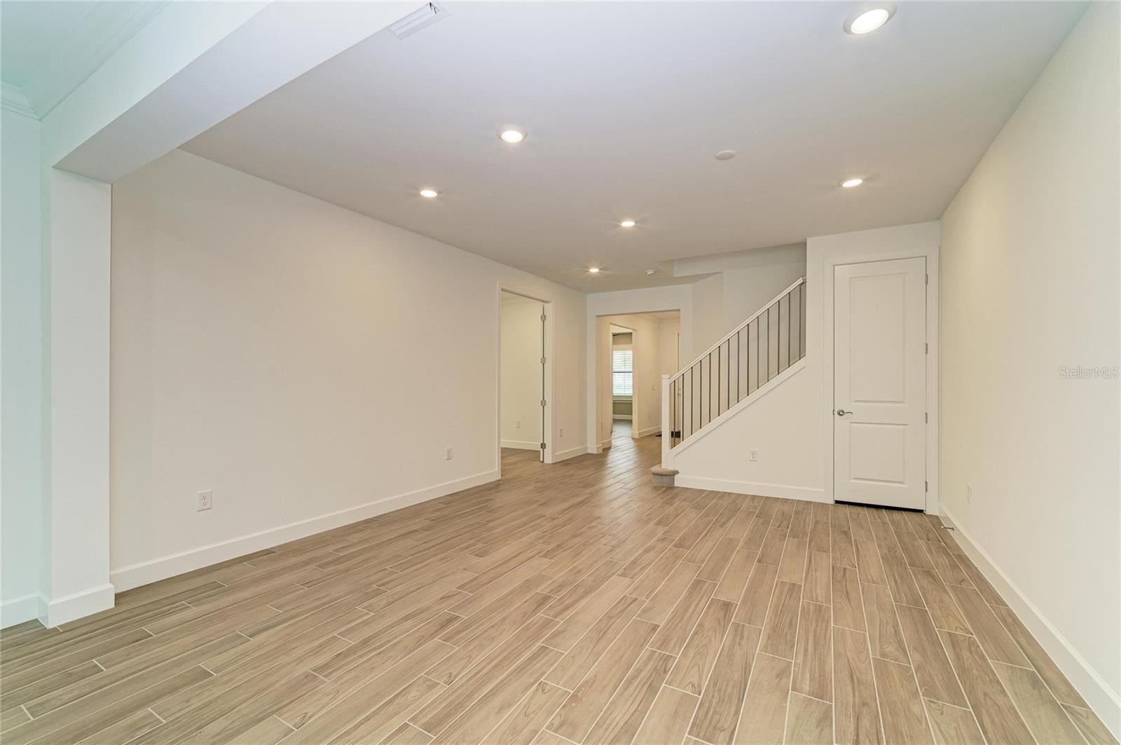 16341 HIDDEN OAK LOOP