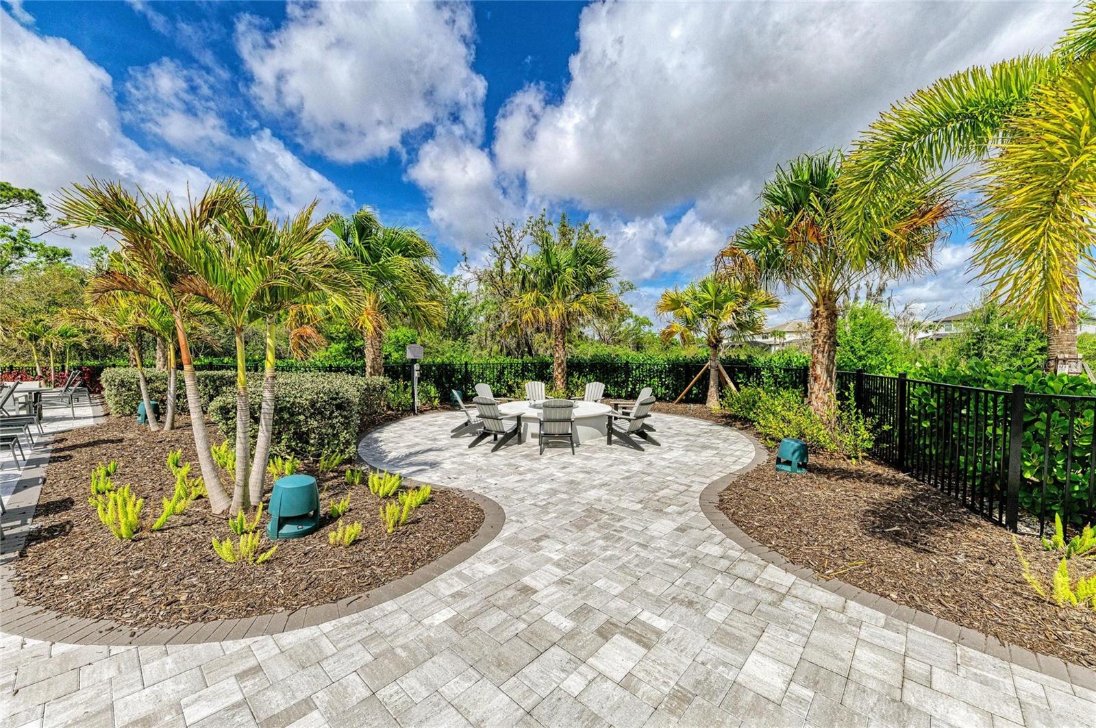 16341 HIDDEN OAK LOOP