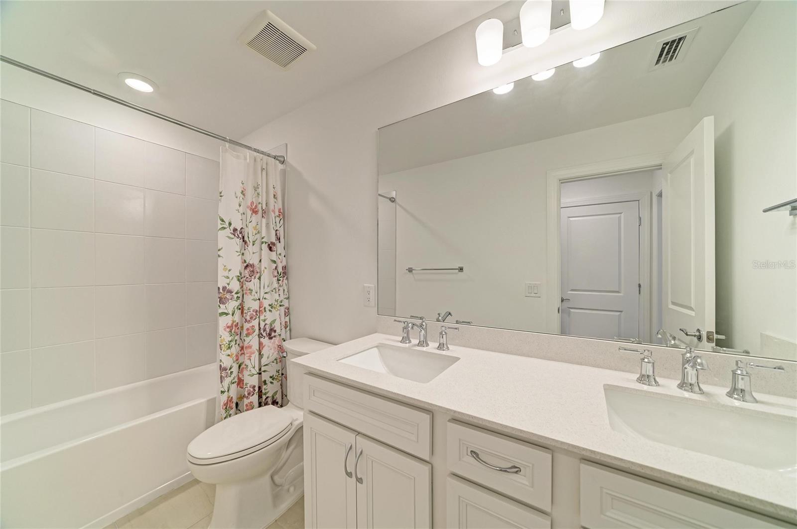 16341 HIDDEN OAK LOOP