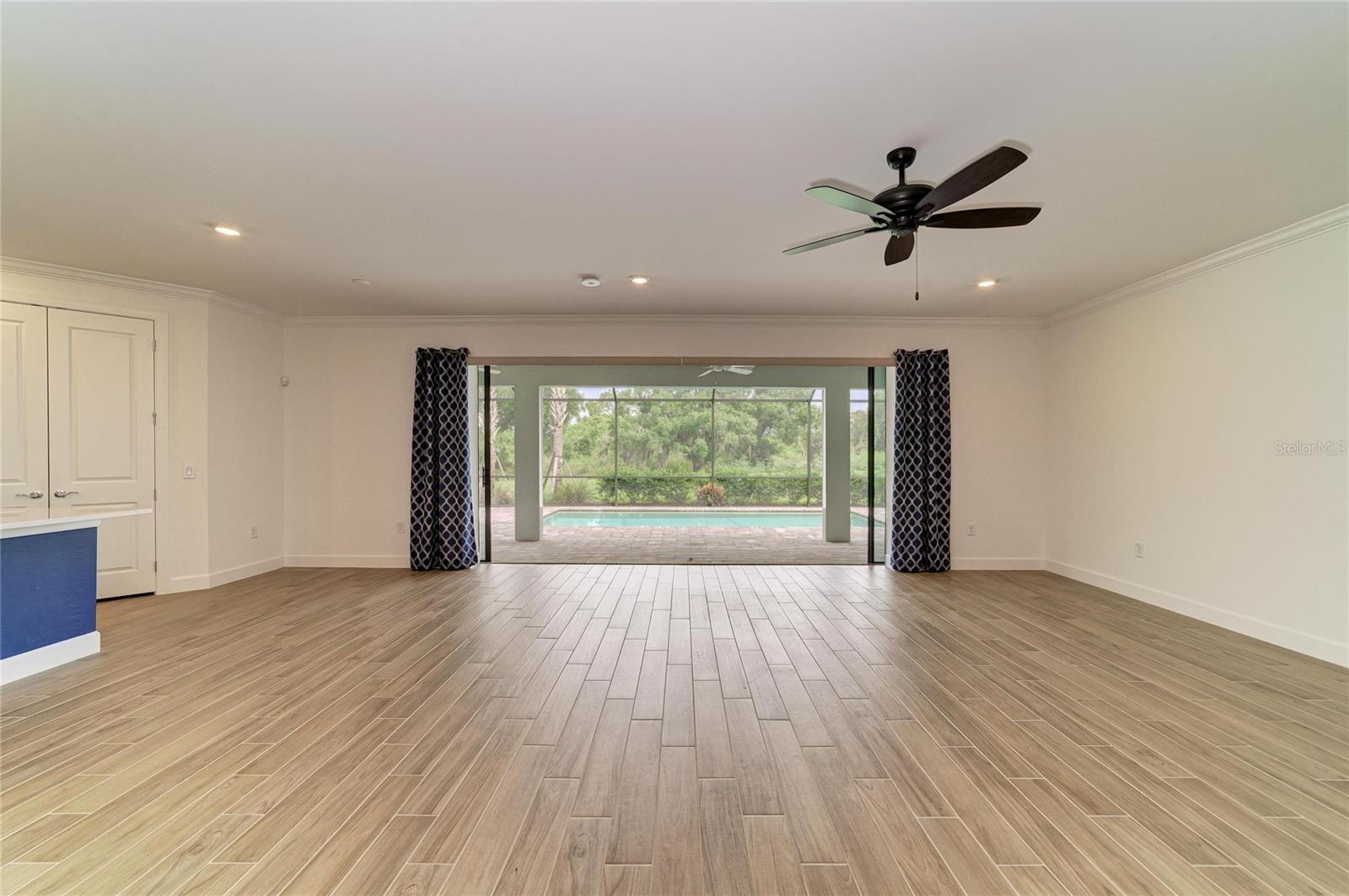 16341 HIDDEN OAK LOOP
